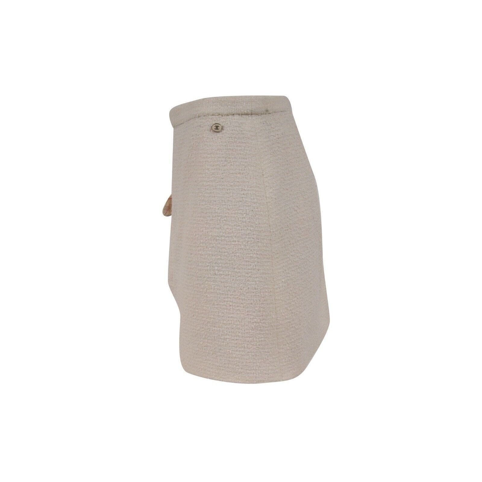 Chanel CC Nude Tan White Cargo Logo Tweed Mini Skirt Size 27" / US 4 / IT 40 - 5 Thumbnail