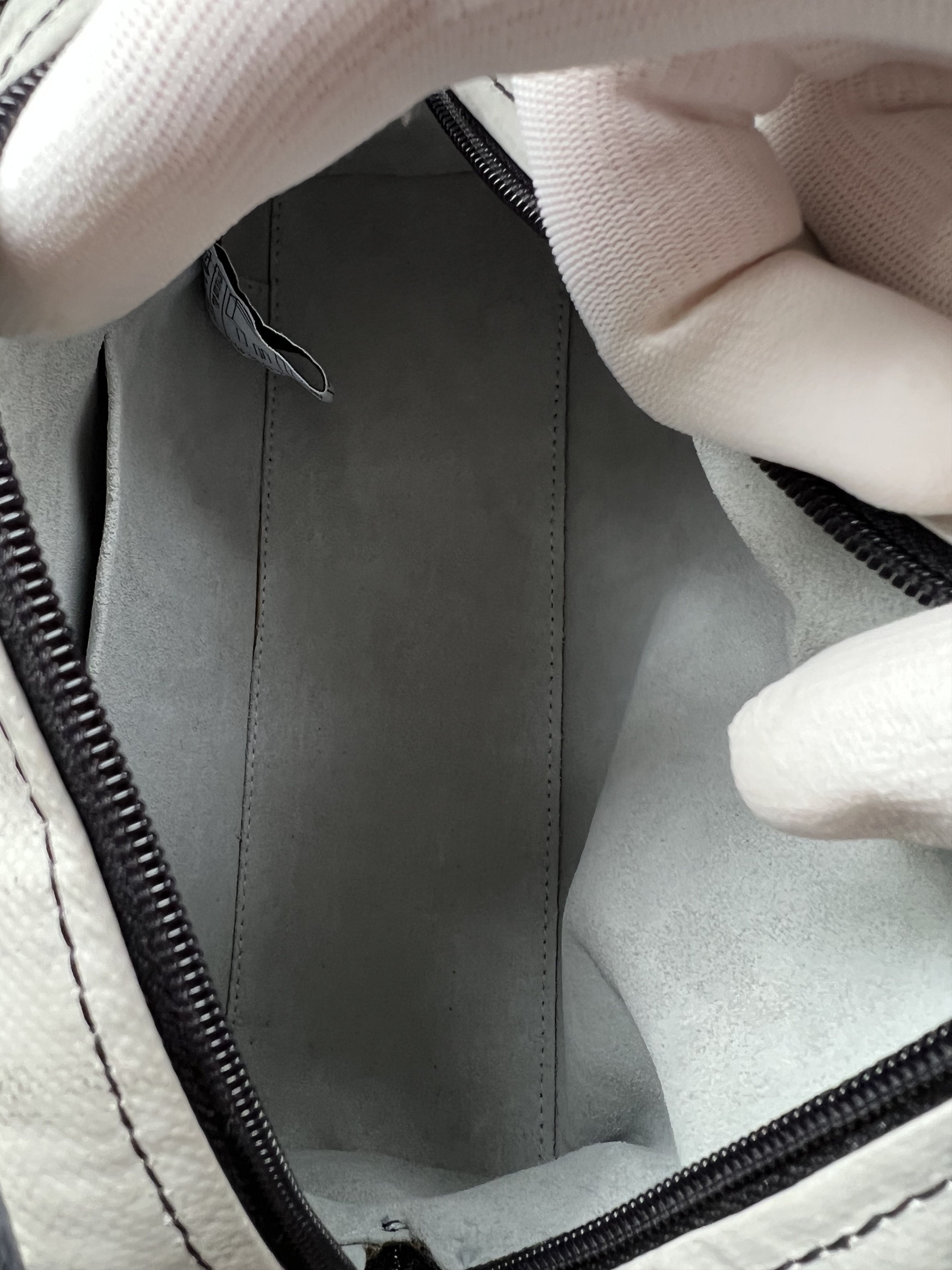 【廃盤】FREITAG L02 JILL Freitag Freitag L02 Jill Recycled Rubber Handbag NWT | Grailed