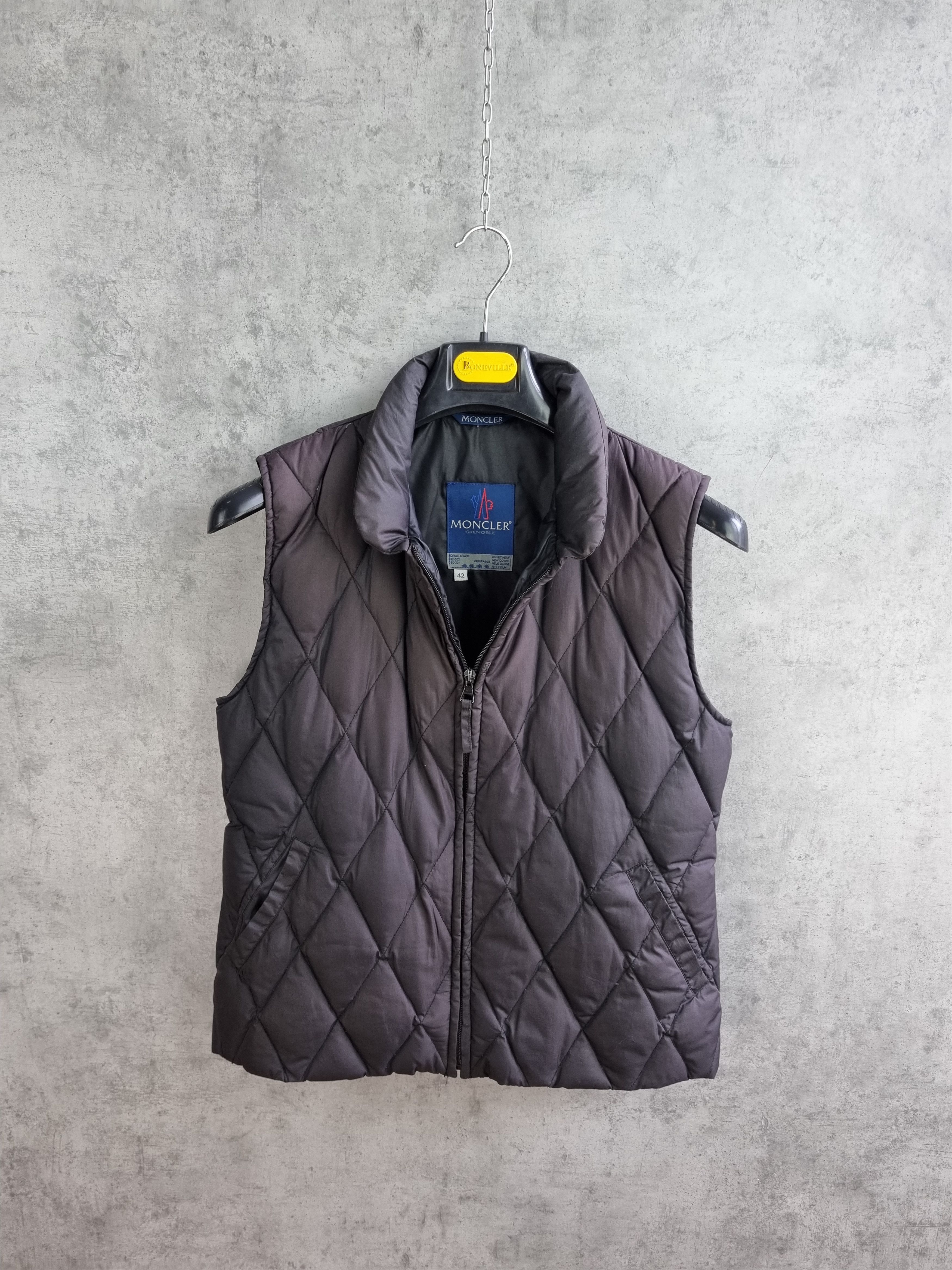 Moncler × Vintage Vintage Moncler Grenoble Quilted Down Vest Size US M / EU 48-50 / 2 - 2 Thumbnail