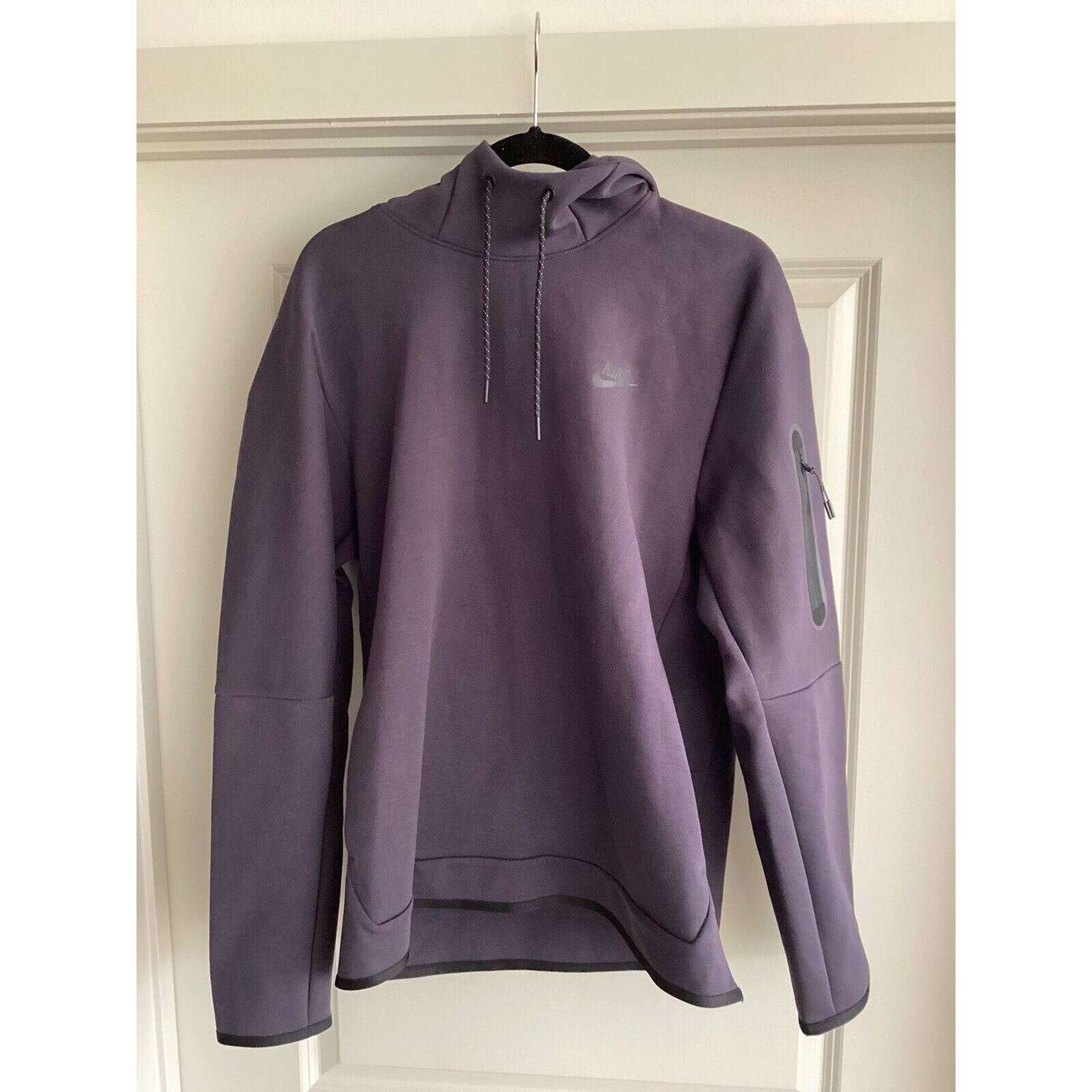 mens purple nike tech