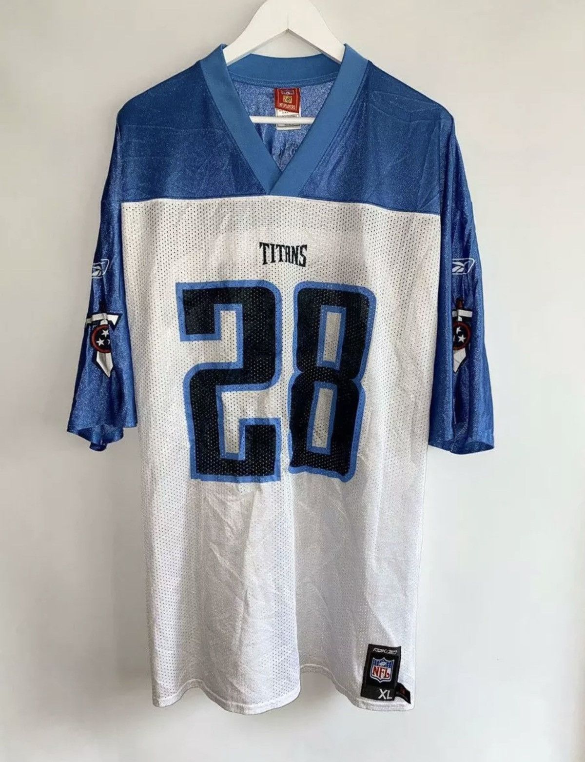 Tennessee Titans NFL #28 Johnson Reebok American football jersey shirt.  Size L