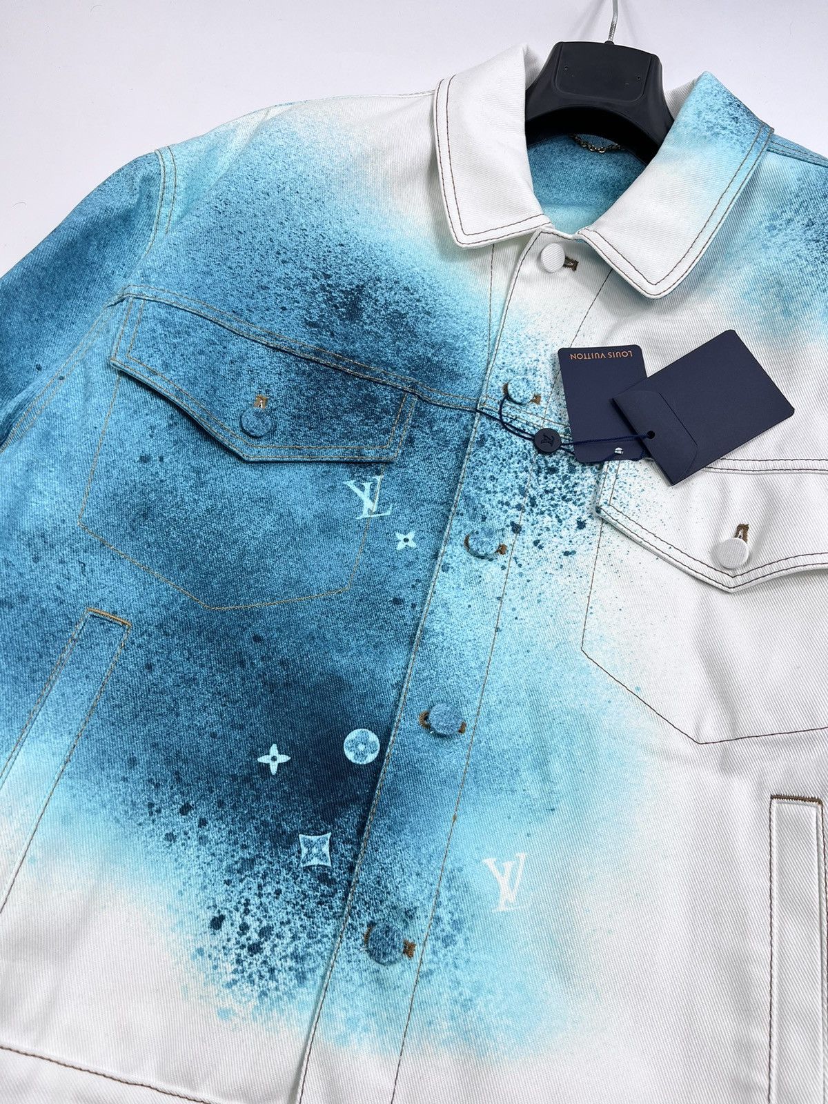 Louis Vuitton LOUIS VUITTON SPRAY DENIM JACKET SIZE: 56 fits XXL Size US XXL / EU 58 / 5 - 6 Thumbnail