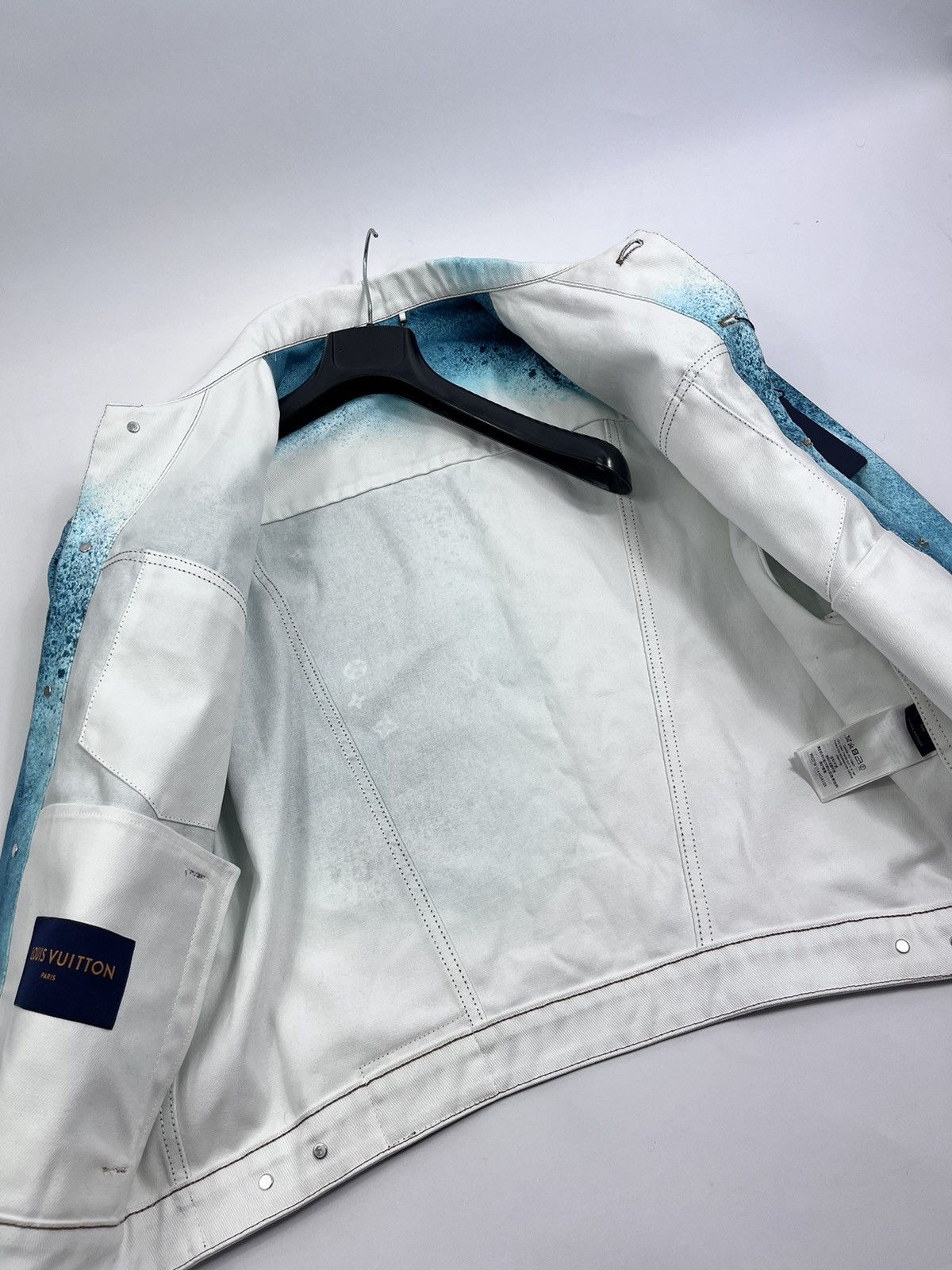 Louis Vuitton LOUIS VUITTON SPRAY DENIM JACKET SIZE: 56 fits XXL Size US XXL / EU 58 / 5 - 7 Thumbnail
