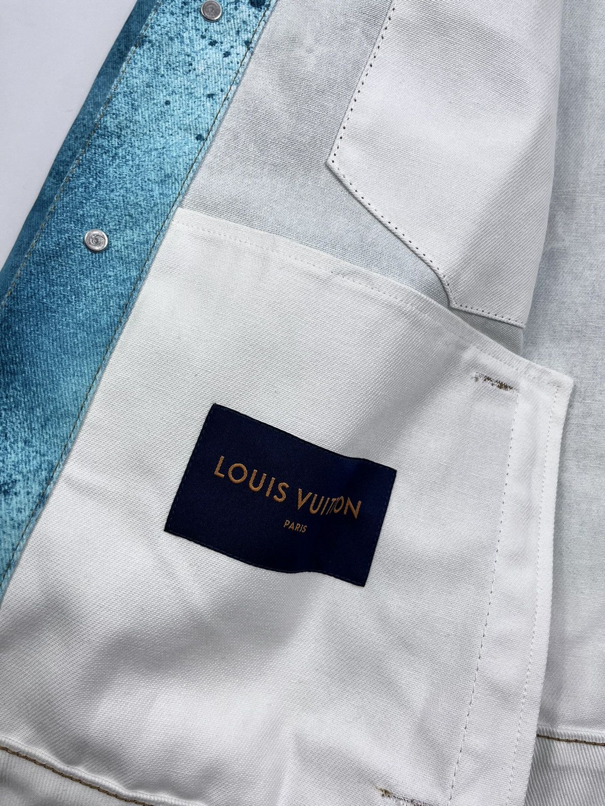 Louis Vuitton LOUIS VUITTON SPRAY DENIM JACKET SIZE: 56 fits XXL Size US XXL / EU 58 / 5 - 8 Thumbnail