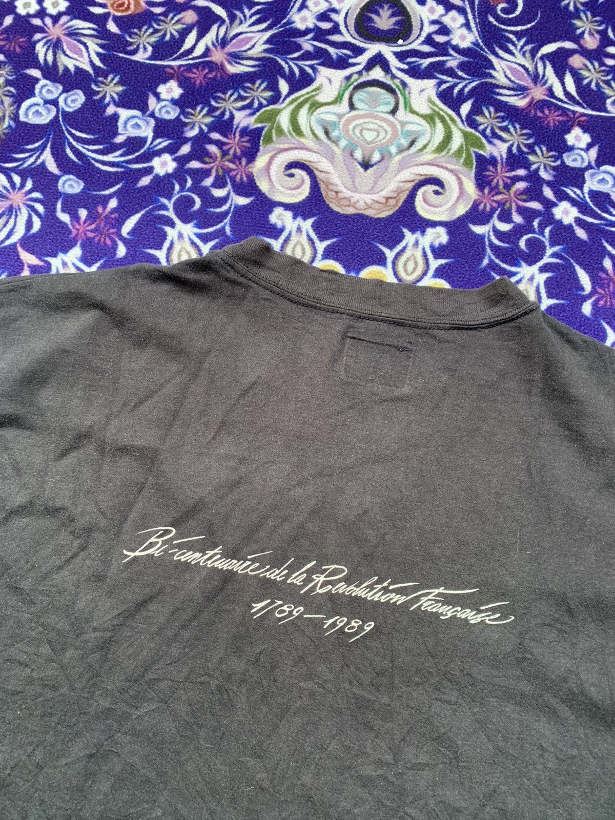 Benetton Vintage Benetton Revolution T-shirt Size US M / EU 48-50 / 2 - 5 Thumbnail