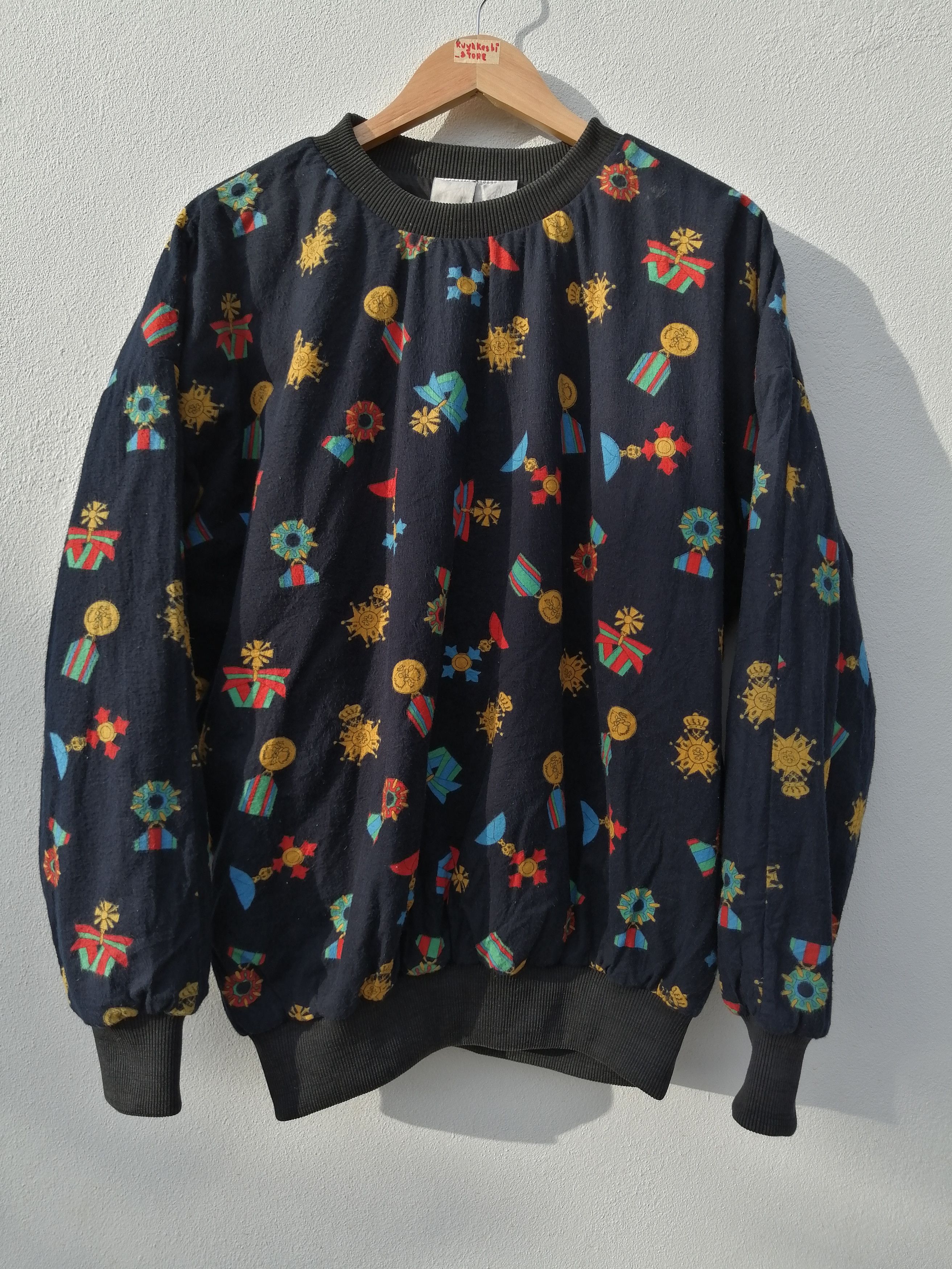 Japanese Brand Medal Full Print Cotton Sweatshirt Size US L / EU 52-54 / 3 - 1 Thumbnail