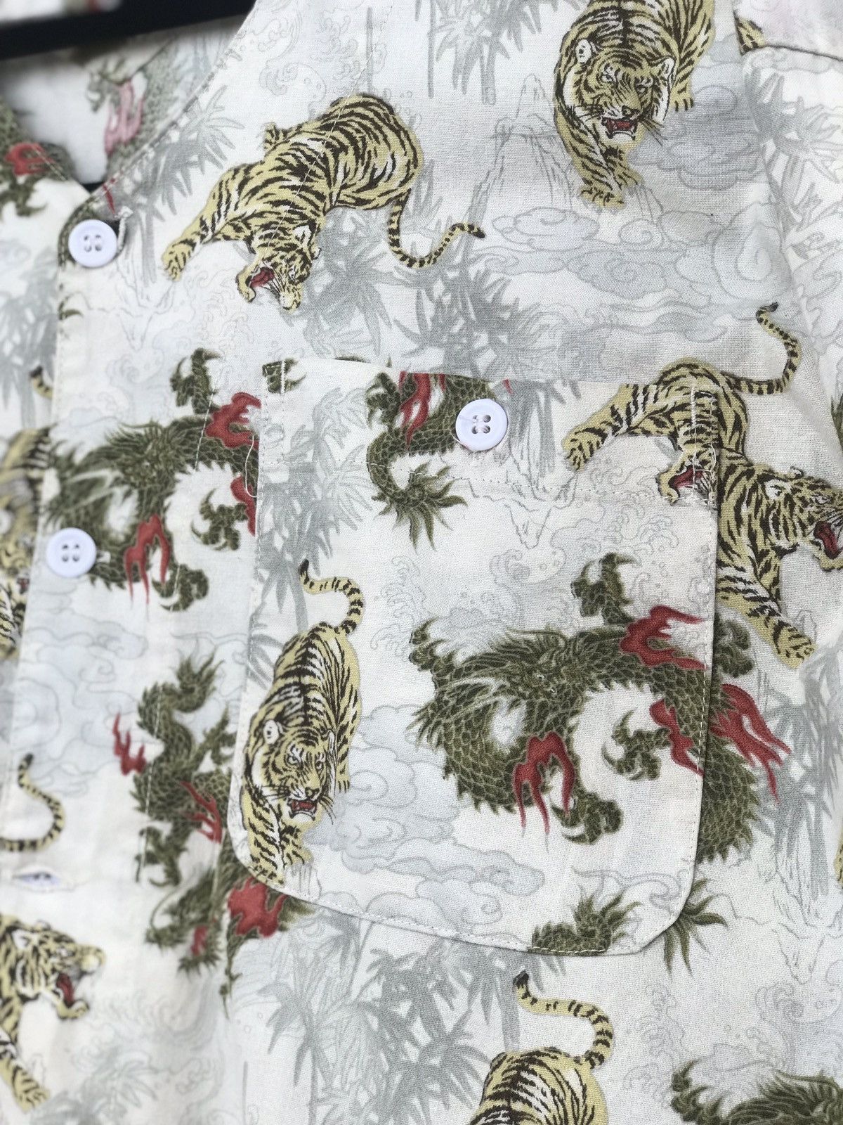 Japanese Brand Shirt Button up Long Sleeve Dragon Tiger Size US M / EU 48-50 / 2 - 10 Thumbnail
