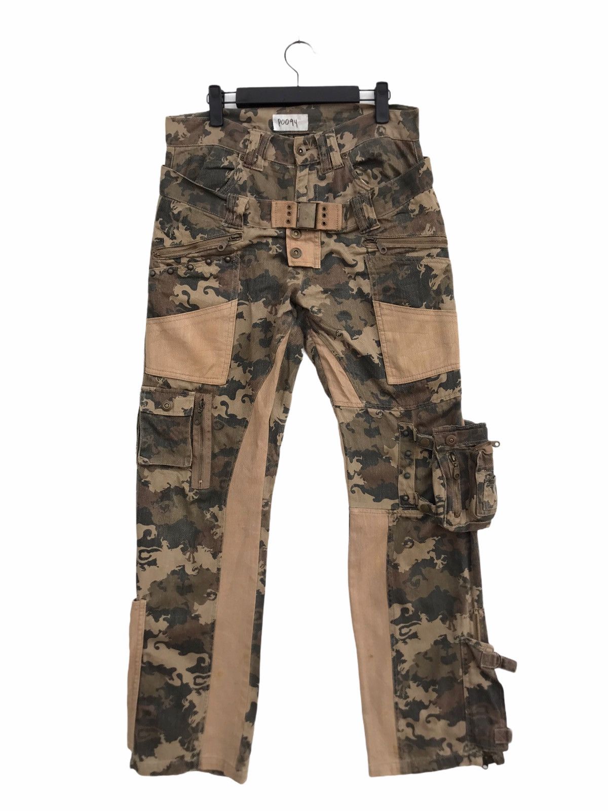 Japanese Brand Vintage Bondage Camo Cargo Pant Size US 30 / EU 46 - 1 Thumbnail