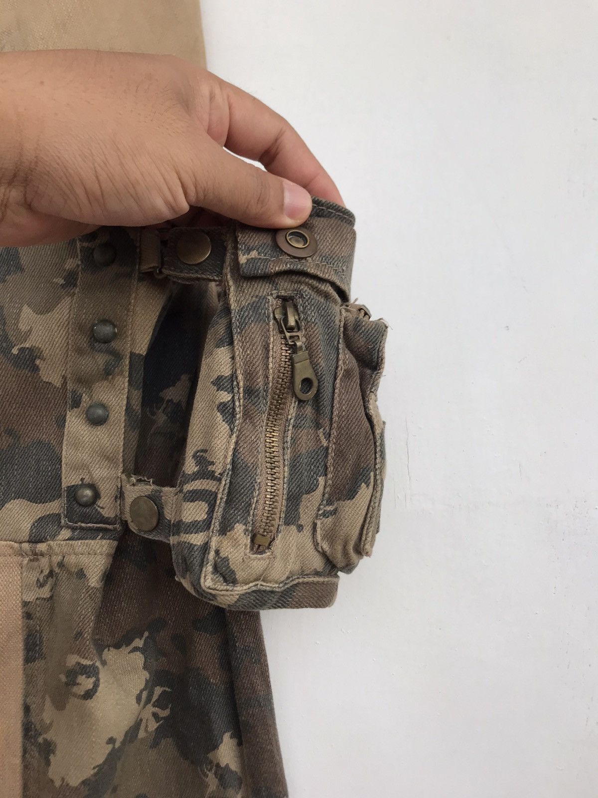 Japanese Brand Vintage Bondage Camo Cargo Pant Size US 30 / EU 46 - 9 Thumbnail