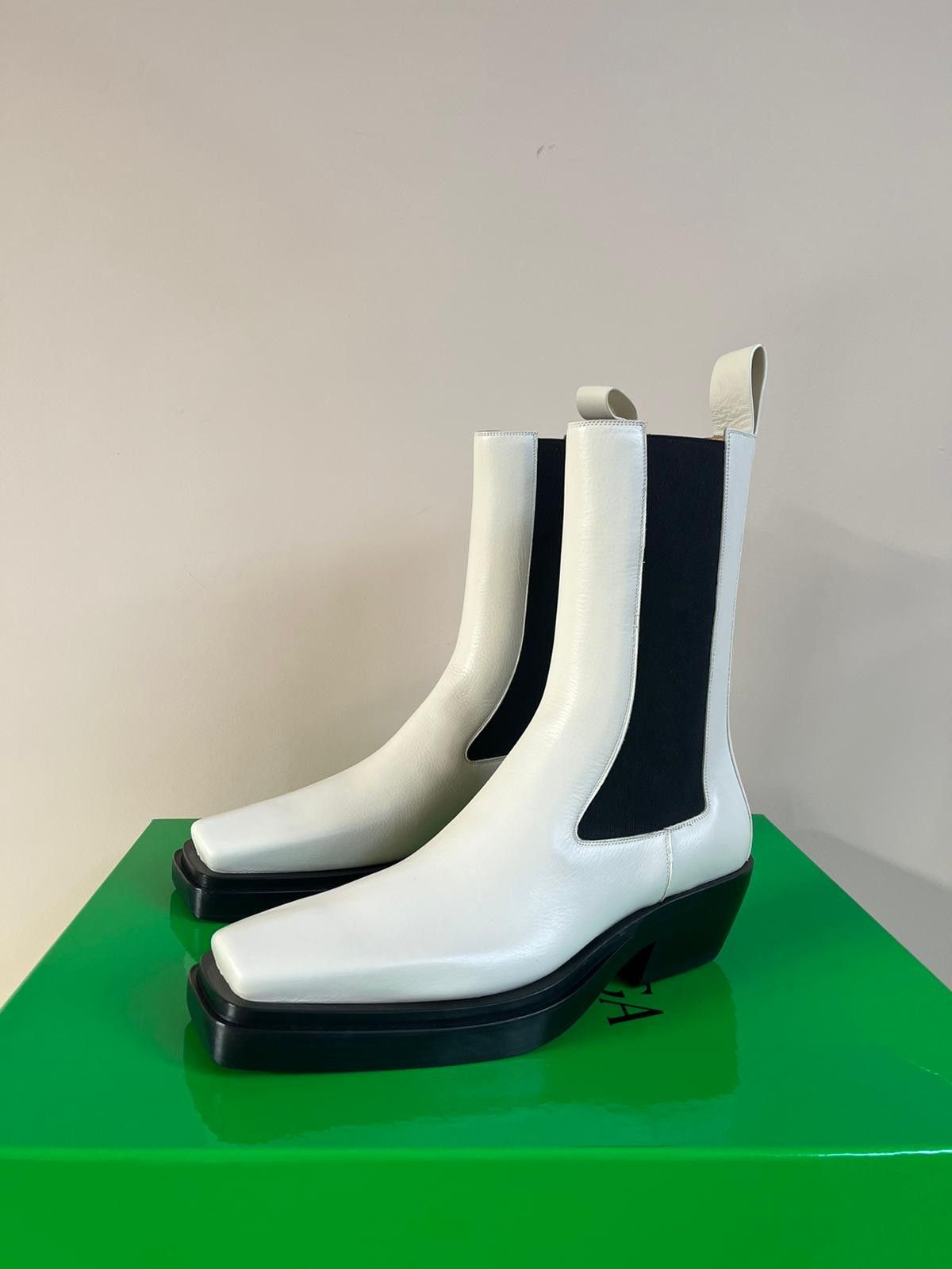 Bottega Veneta BV Texas Lean Boot in Wax / White Size US 10.5 / EU 43-44 - 4 Thumbnail