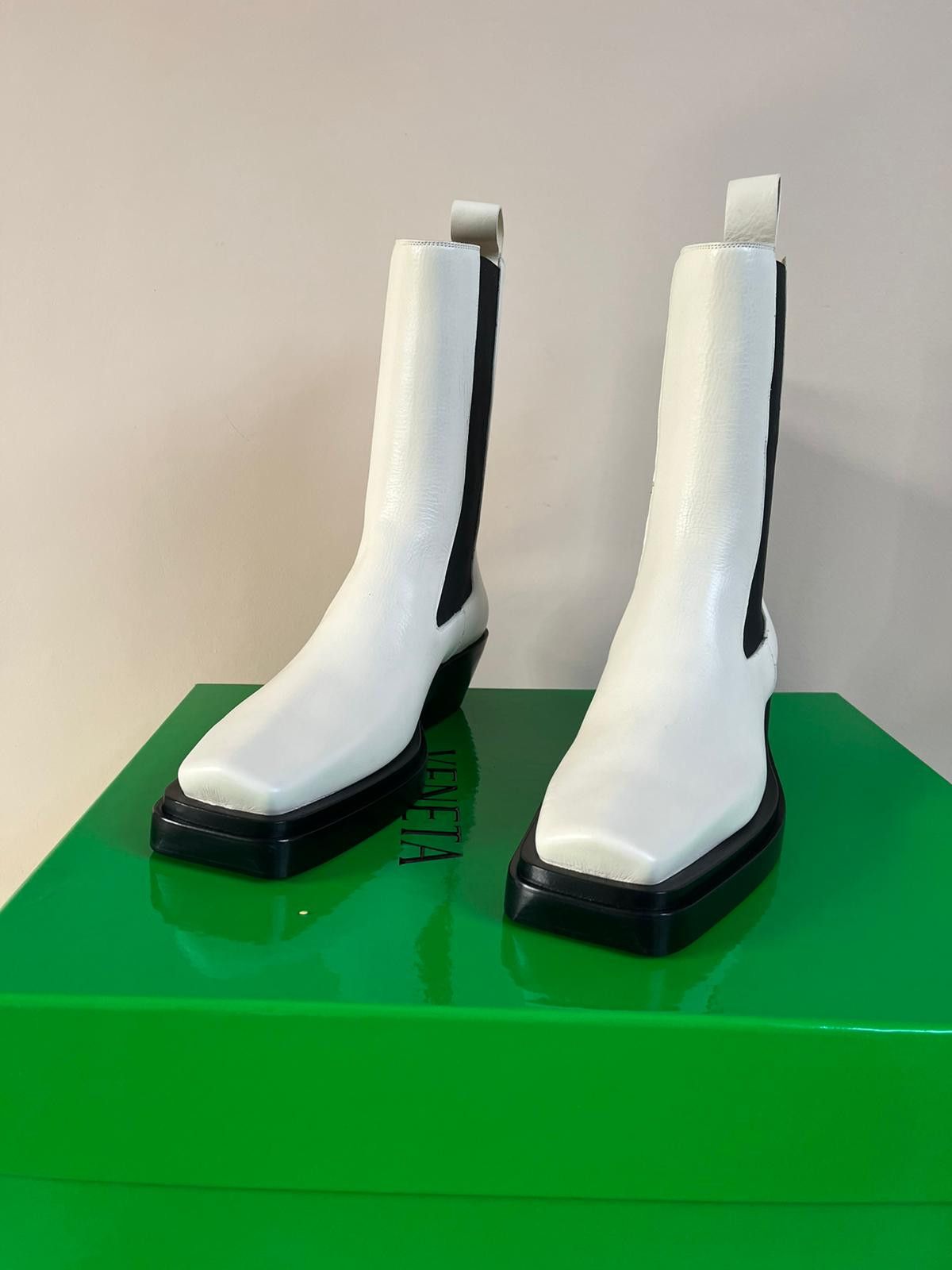 Bottega Veneta BV Texas Lean Boot in Wax / White Size US 10.5 / EU 43-44 - 12 Thumbnail