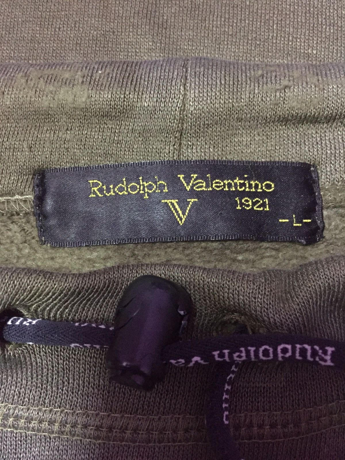 Valentino Vintage 90’s Rudolph Valentino 1921 Sweatshirts Size L Size US L / EU 52-54 / 3 - 3 Thumbnail