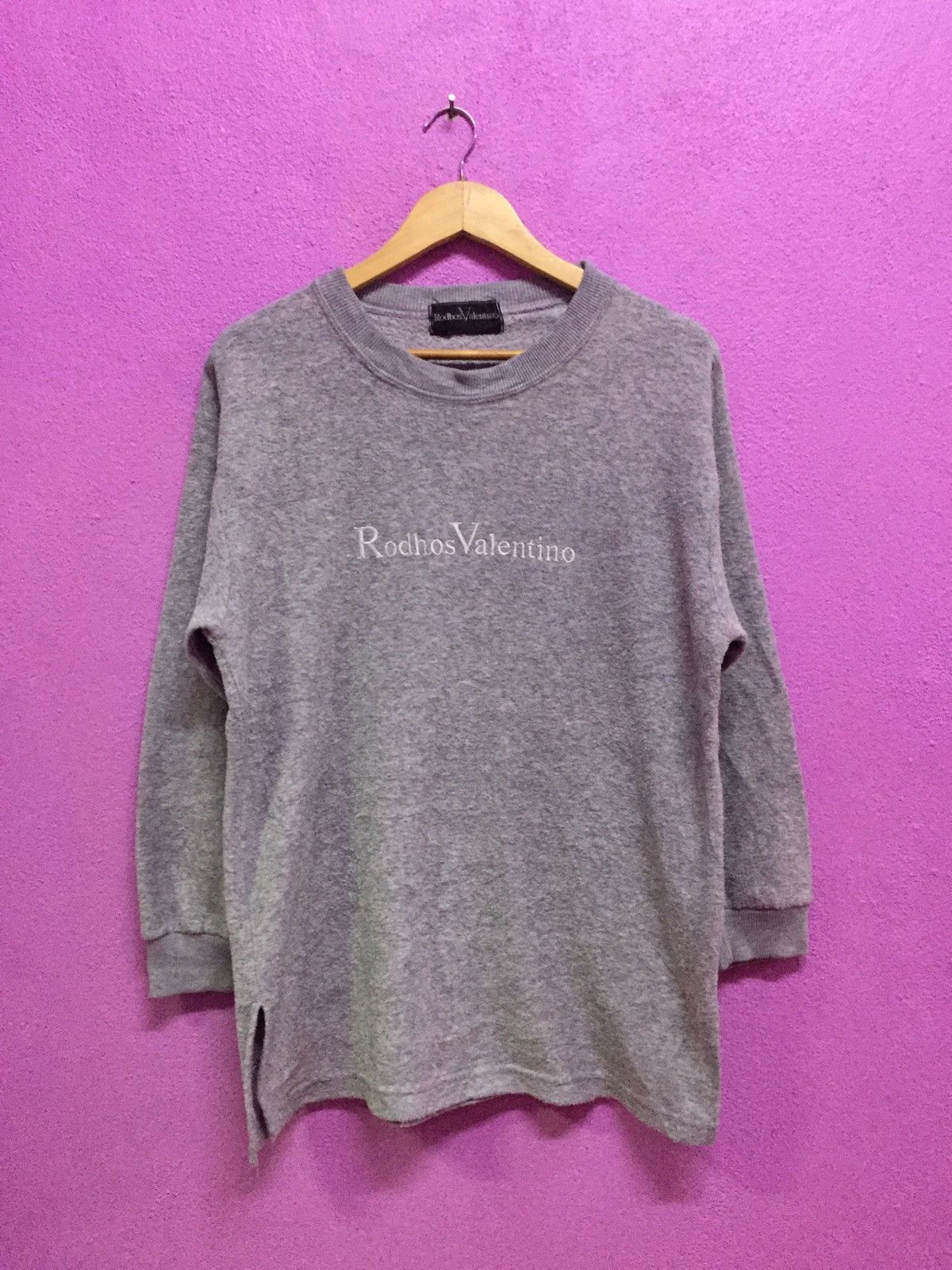 Valentino Vintage 90’s Rodhos Valentino Sweatshirts Size L Size US L / EU 52-54 / 3 - 1 Thumbnail