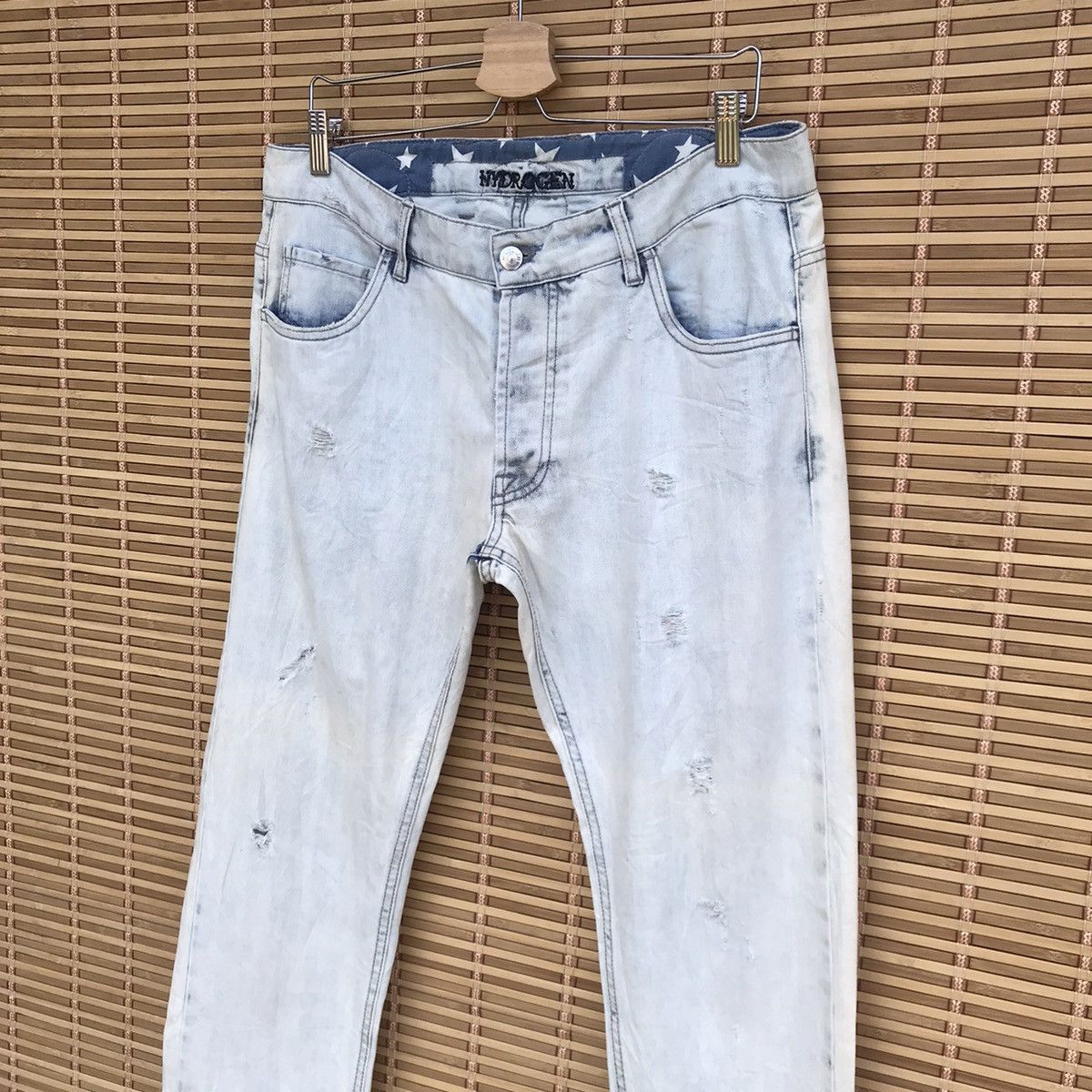 HYDROGEN Hydrogen Italy Skull patches distressed jean slimfit Size US 33 - 5 Thumbnail
