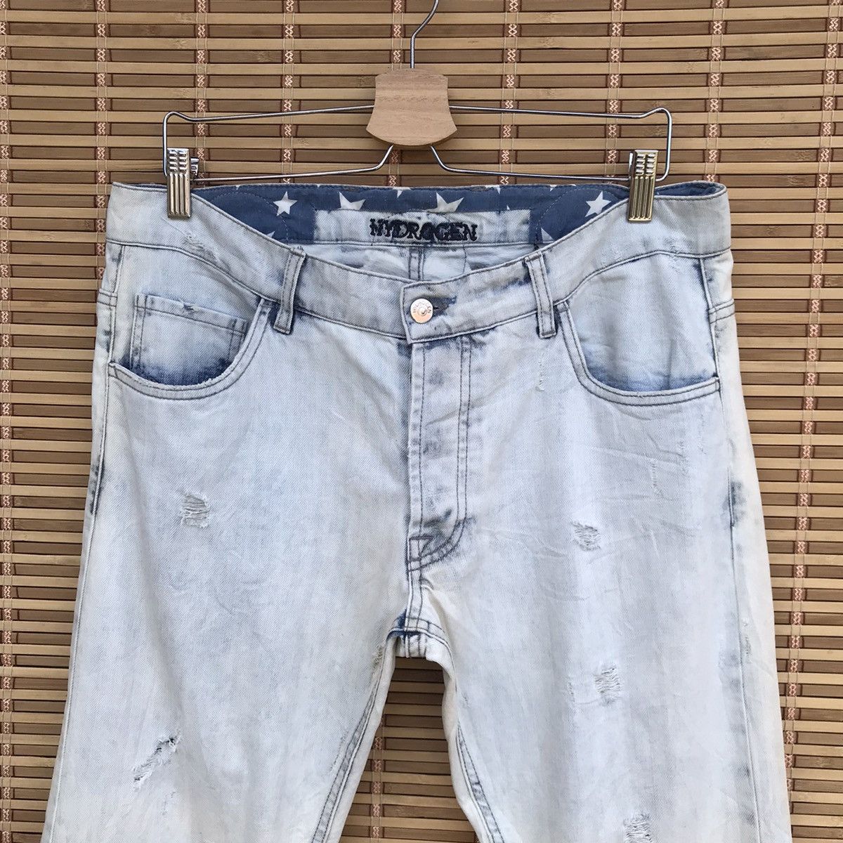 HYDROGEN Hydrogen Italy Skull patches distressed jean slimfit Size US 33 - 6 Thumbnail
