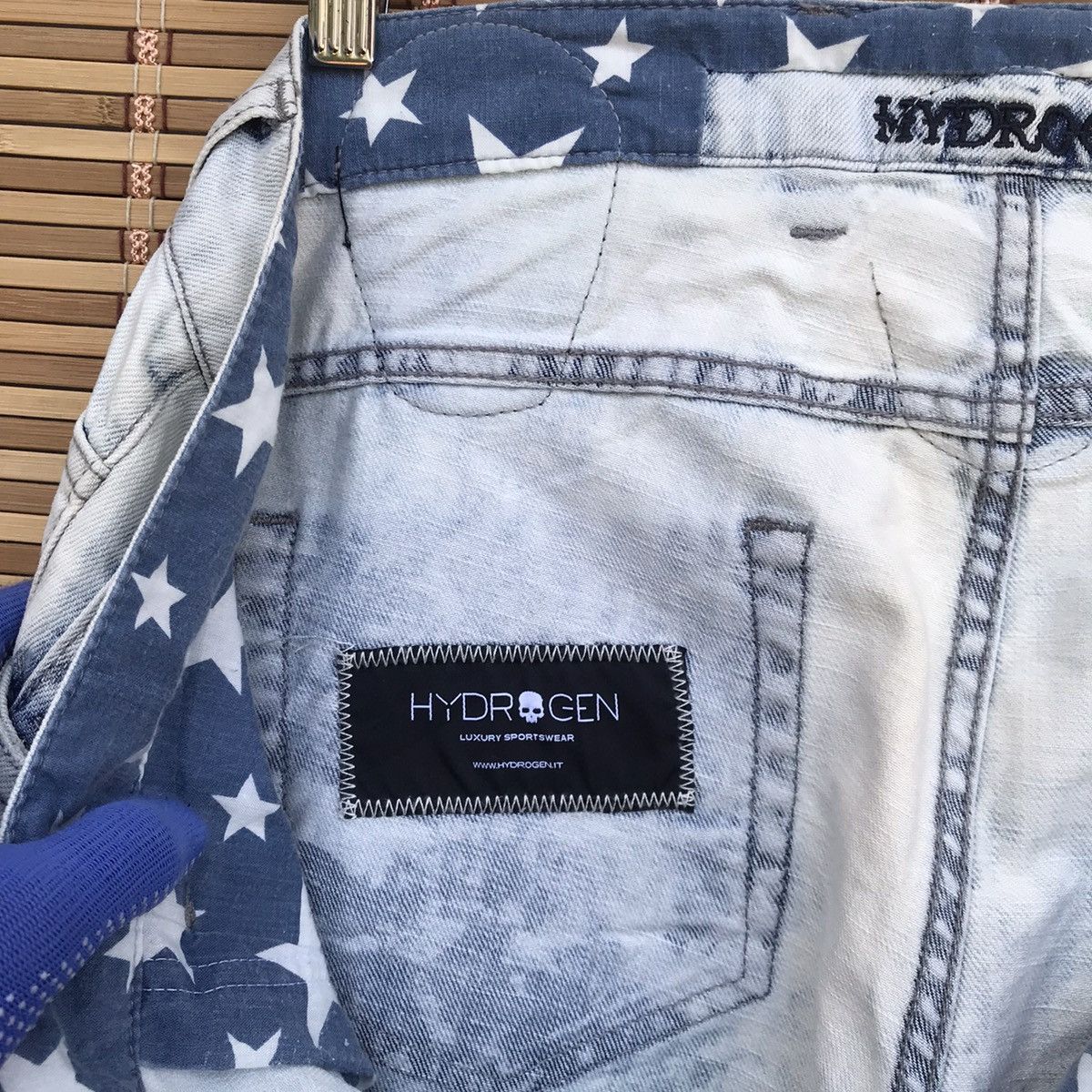 HYDROGEN Hydrogen Italy Skull patches distressed jean slimfit Size US 33 - 9 Thumbnail