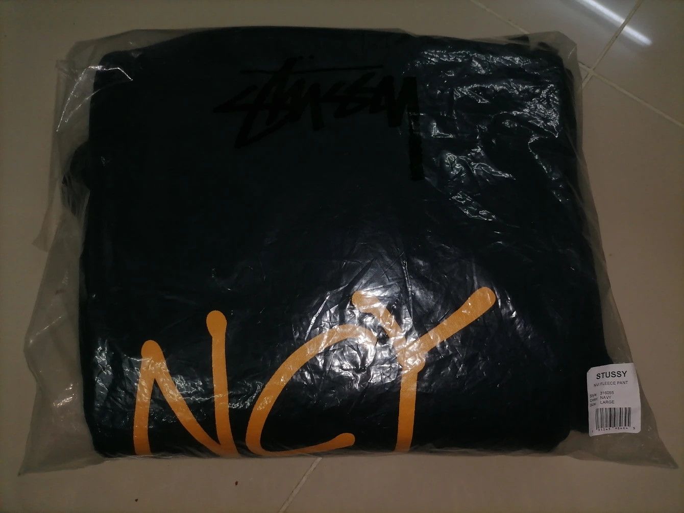 DENIM TEARS × No Vacancy Inn × Stussy Stussy x No Vacancy Inn Fleece Pants Size US 33 - 6 Thumbnail