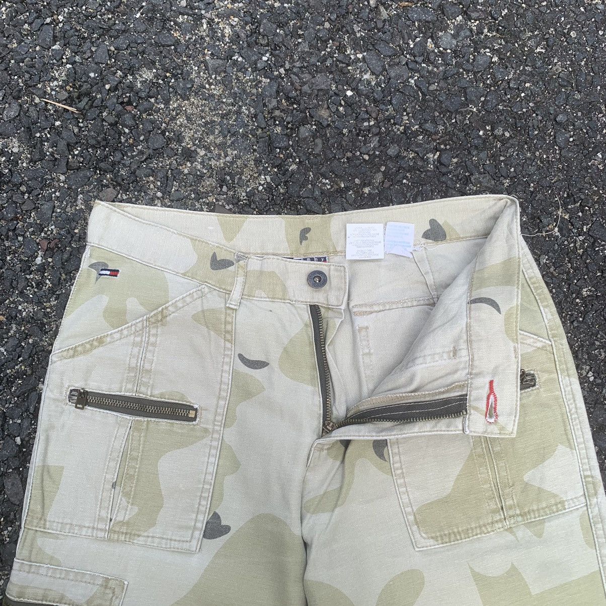 Tommy Hilfiger TOMMY HILFINGER DOUBLEKNEE UTILITY CAMOUFLAGE JEANS TROUSERS Size US 28 / EU 44 - 6 Thumbnail