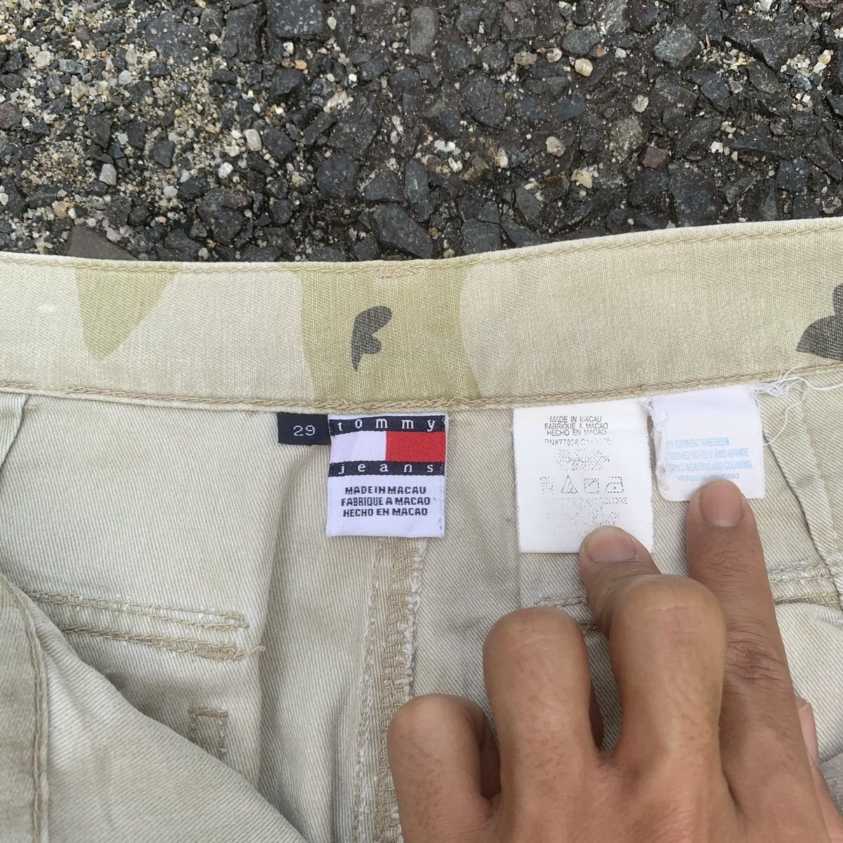 Tommy Hilfiger TOMMY HILFINGER DOUBLEKNEE UTILITY CAMOUFLAGE JEANS TROUSERS Size US 28 / EU 44 - 7 Thumbnail