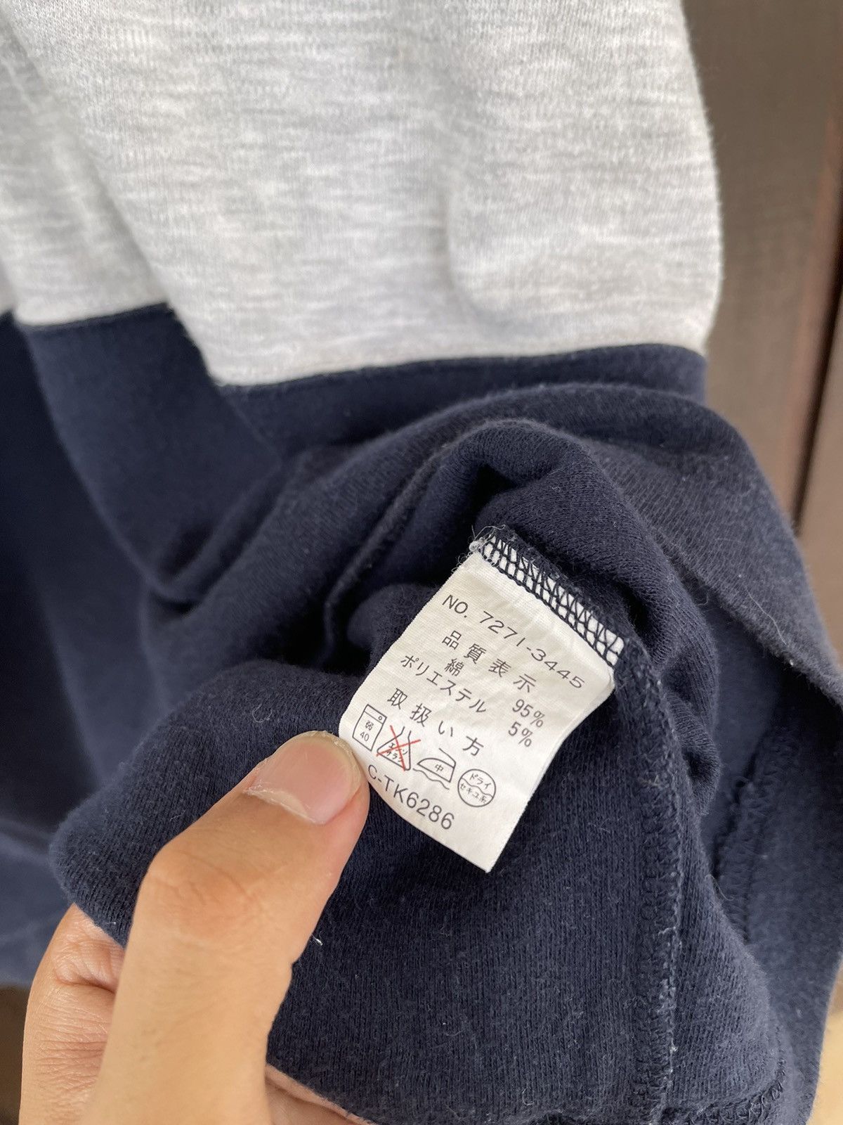 Giovanni Valentino × Valentino × Vintage Vintage Gianni Valentino Embroidered spellout tee Size US L / EU 52-54 / 3 - 9 Thumbnail