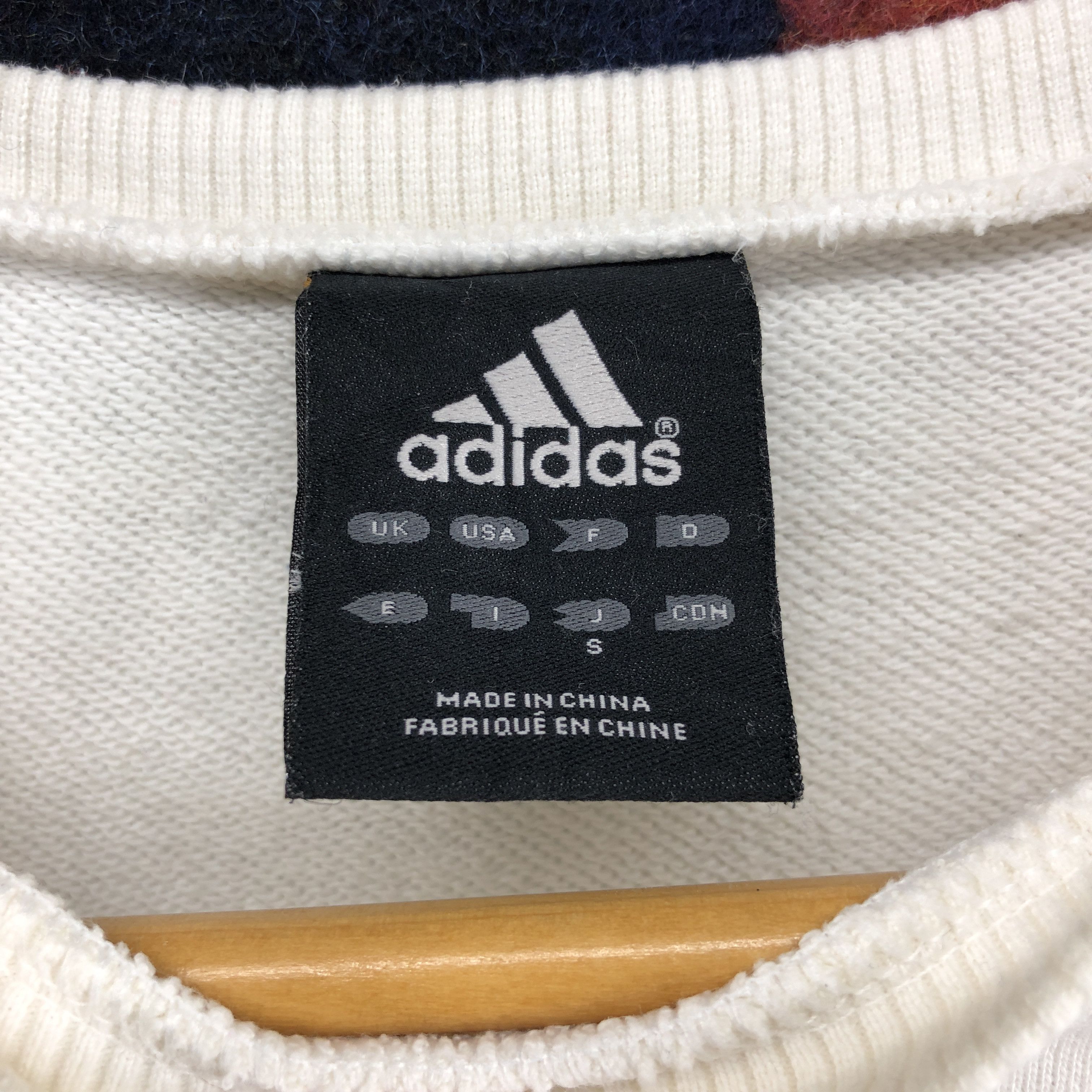 Adidas ADIDAS THREE STRIPE Crew Neck Sweatshirt #0230/K Size XS / US 0-2 / IT 36-38 - 5 Thumbnail