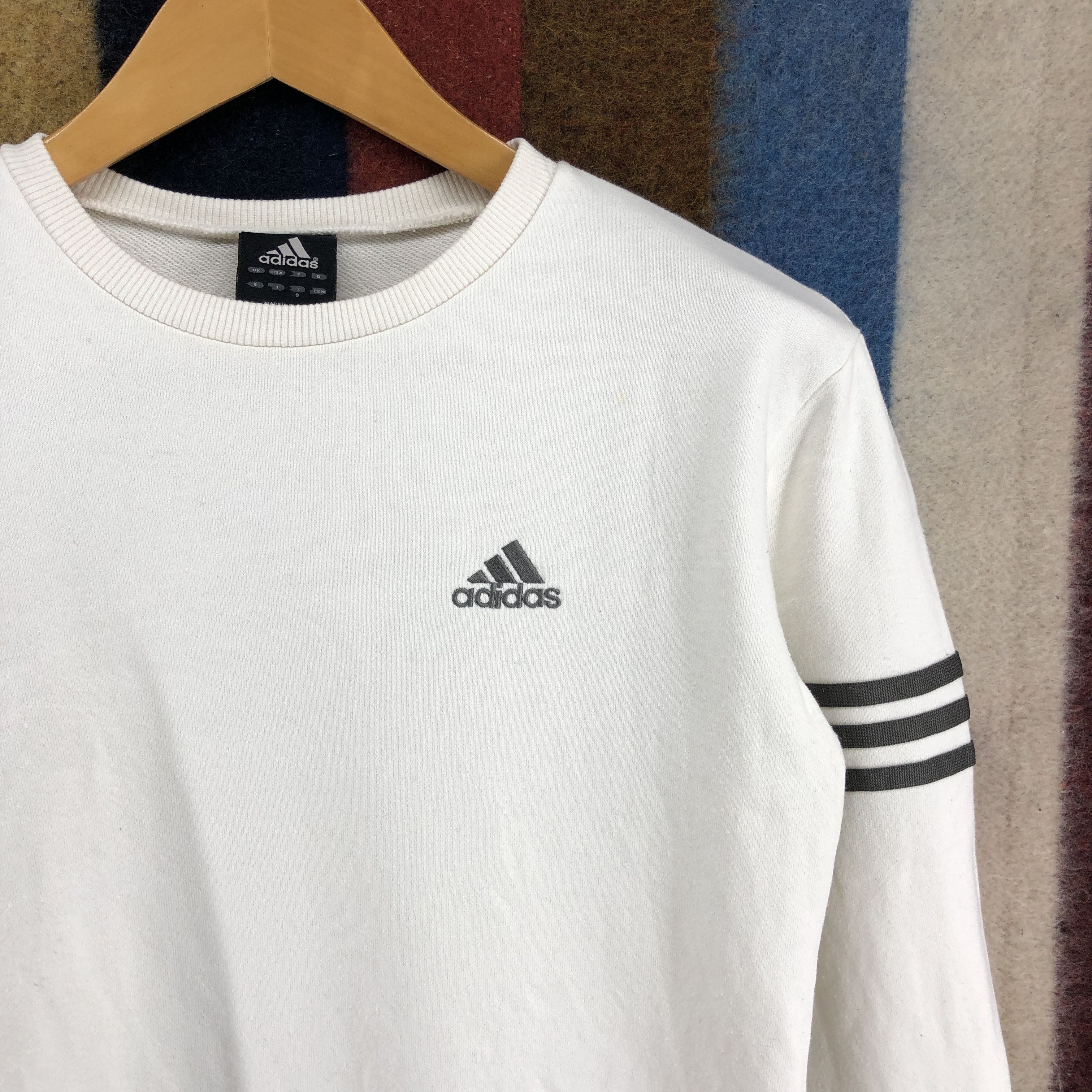 Adidas ADIDAS THREE STRIPE Crew Neck Sweatshirt #0230/K Size XS / US 0-2 / IT 36-38 - 2 Thumbnail