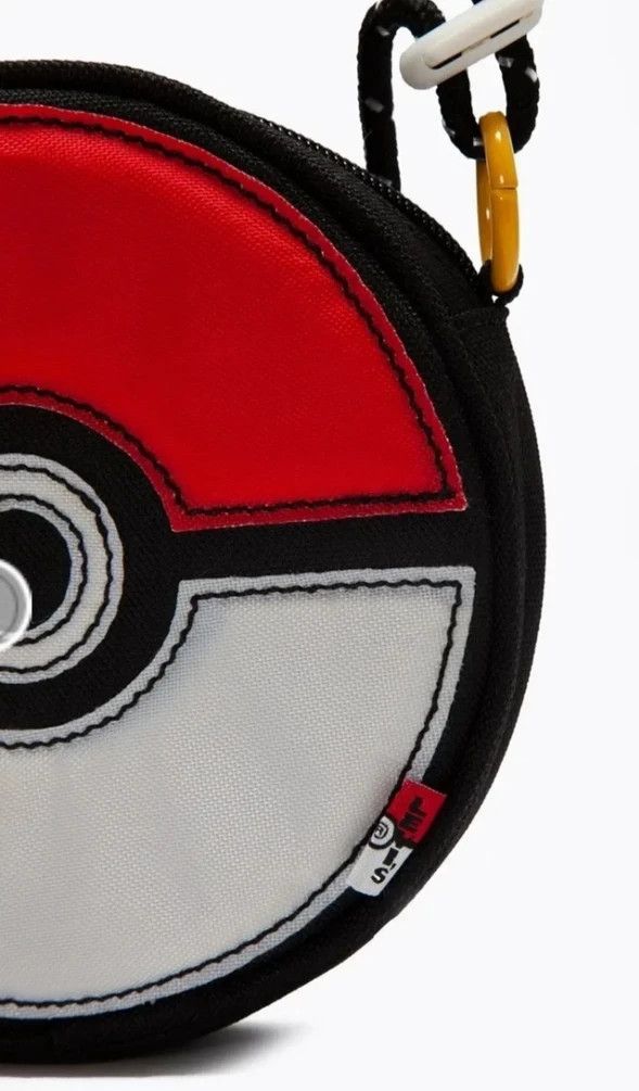 Levi's × Levi's Vintage Clothing × Pokemon Rare Levis X Pokemon Crossbody Bag Size ONE SIZE - 2 Thumbnail