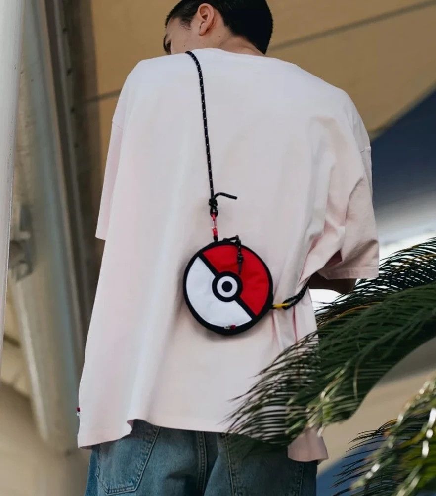 ⚡RARE⚡ LEVI’S x POKÉMON Pokeball Bag popular *NEW W/TAGS*