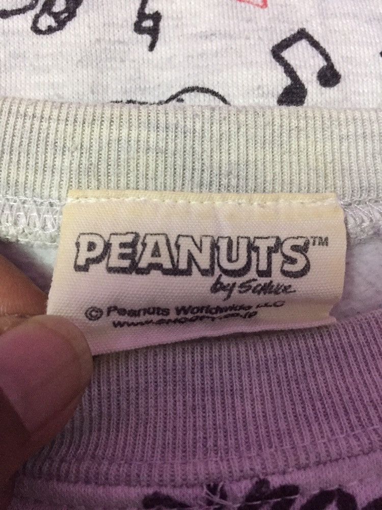 Peanuts Vintage 90’s Peanuts Snoopy Fullprints Sweatshirts Size L Size US L / EU 52-54 / 3 - 3 Thumbnail