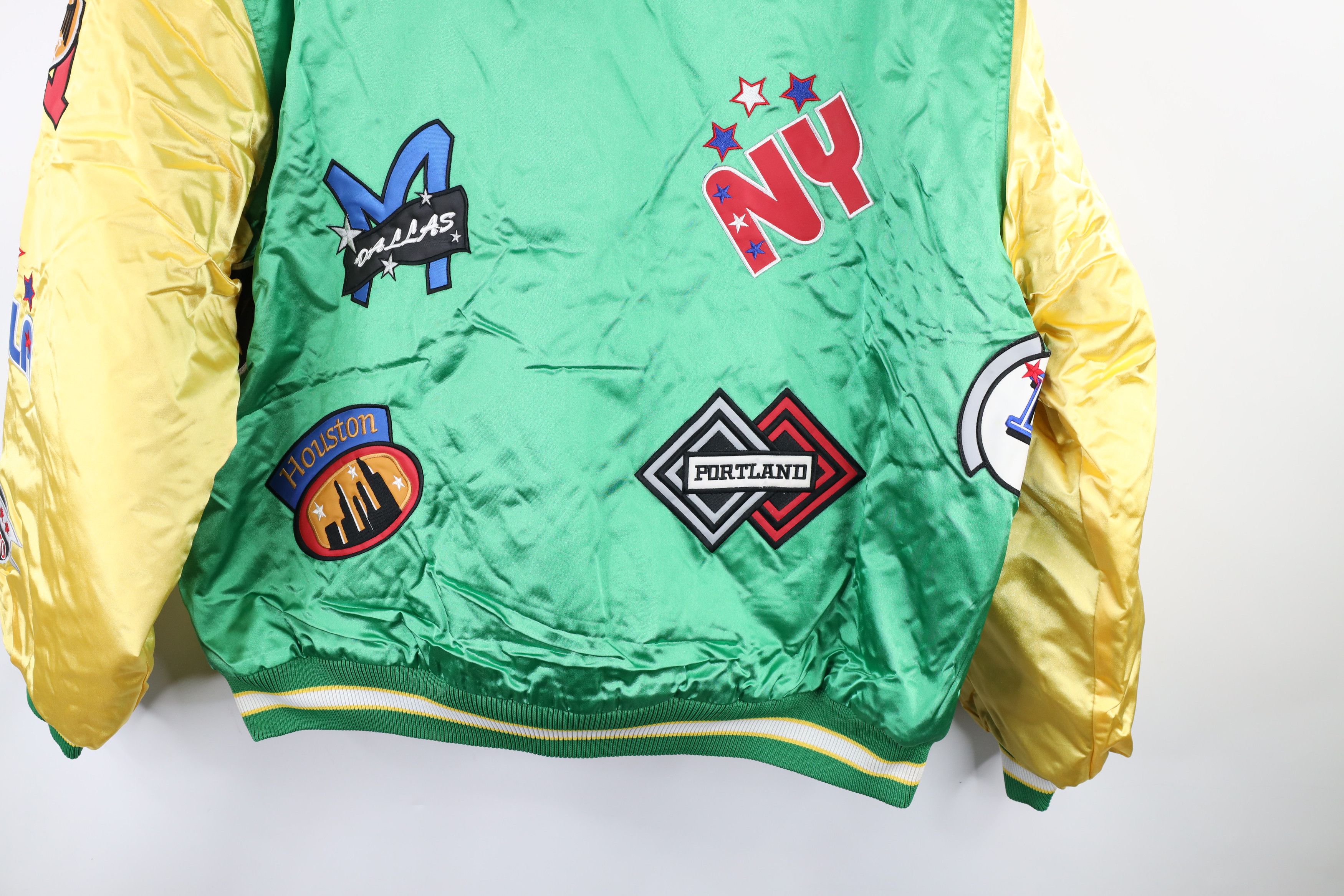 Vintage NOS Vintage NBA Basketball Team Logo Satin Bomber Jacket 2XL Size US XXL / EU 58 / 5 - 11 Thumbnail