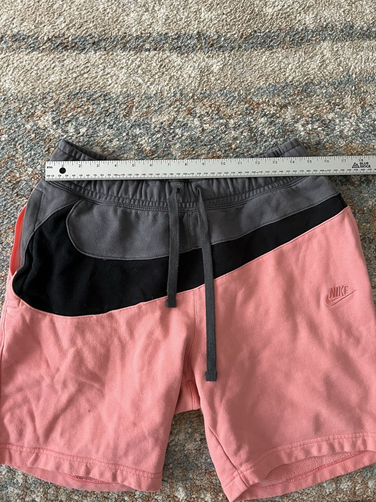 Nike VTG Nike Colorblock Sweatshorts Black Pink Large Y2K Size US 32 / EU 48 - 5 Thumbnail
