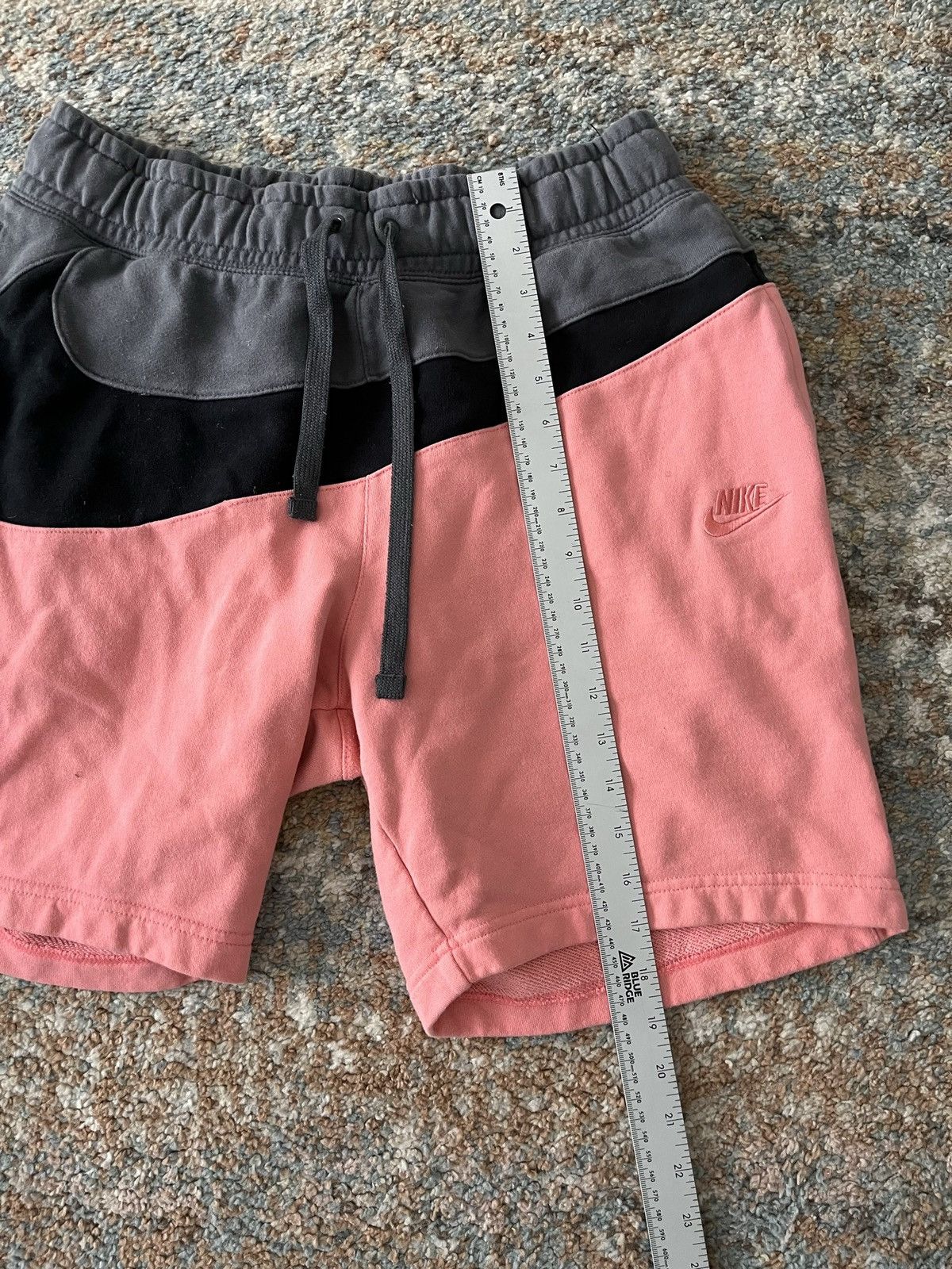 Nike VTG Nike Colorblock Sweatshorts Black Pink Large Y2K Size US 32 / EU 48 - 6 Thumbnail