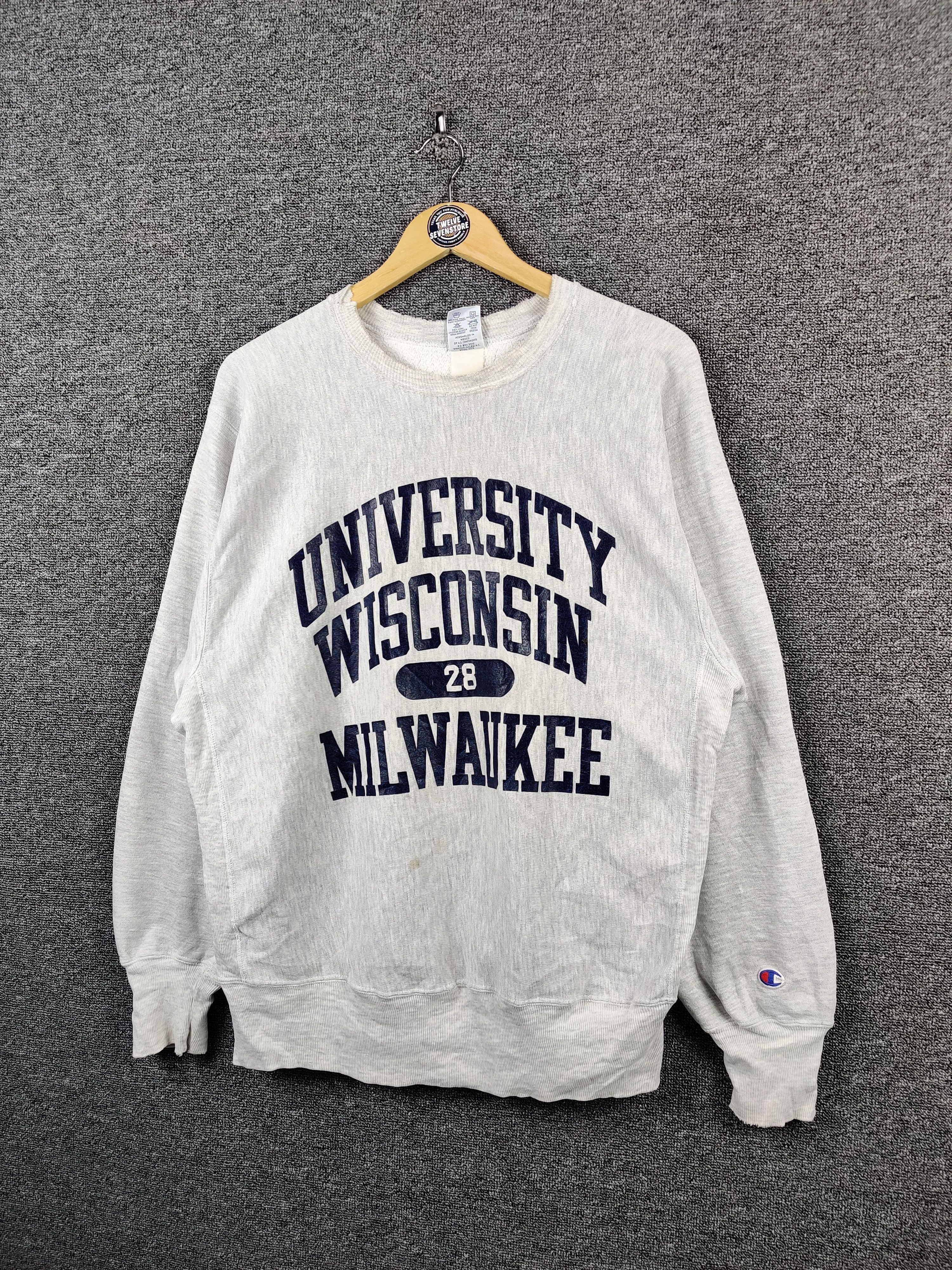 Champion Vintage 90's Champion University Distressed Sweatshirt Size US L / EU 52-54 / 3 - 2 Thumbnail