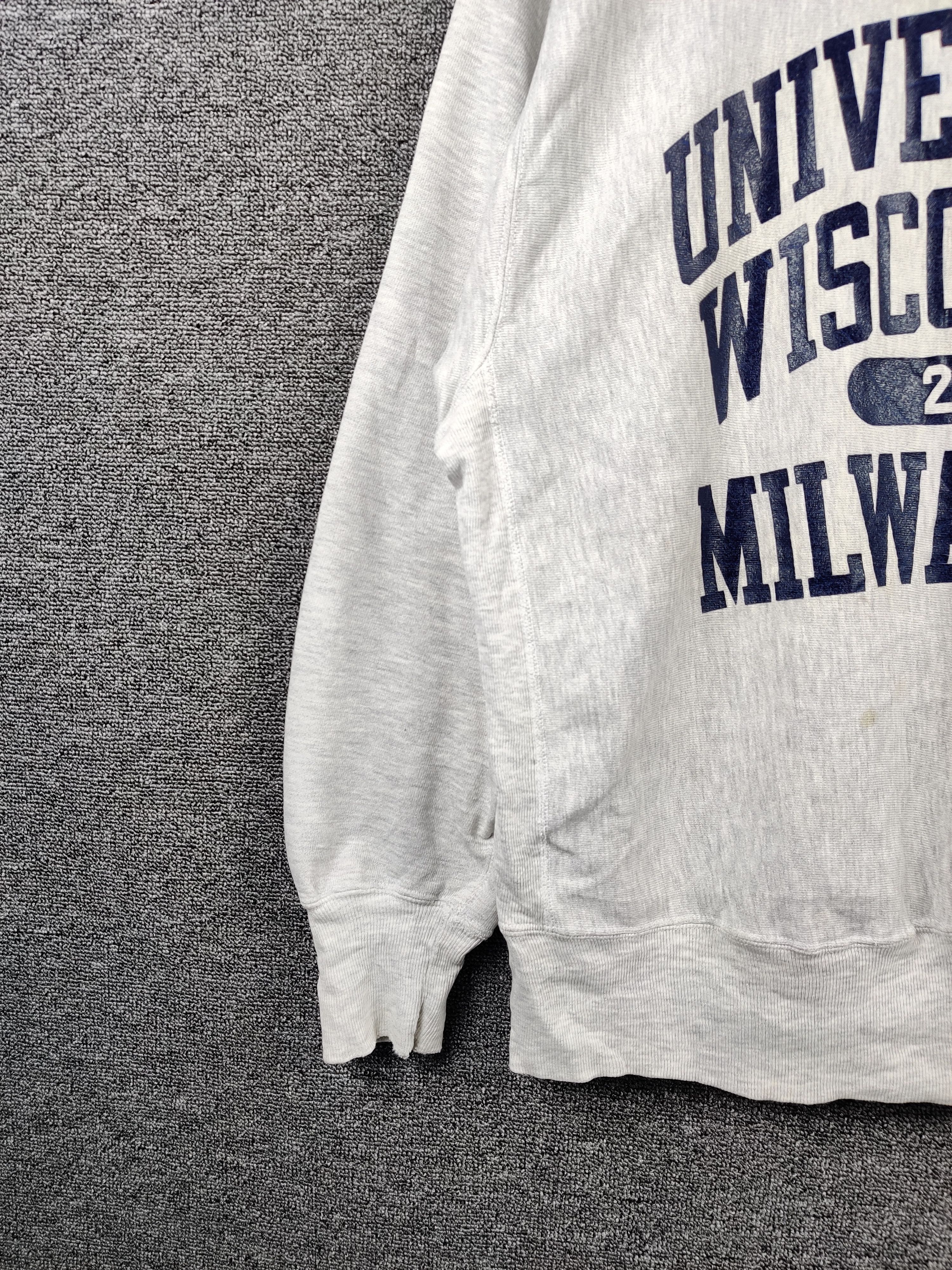 Champion Vintage 90's Champion University Distressed Sweatshirt Size US L / EU 52-54 / 3 - 5 Thumbnail
