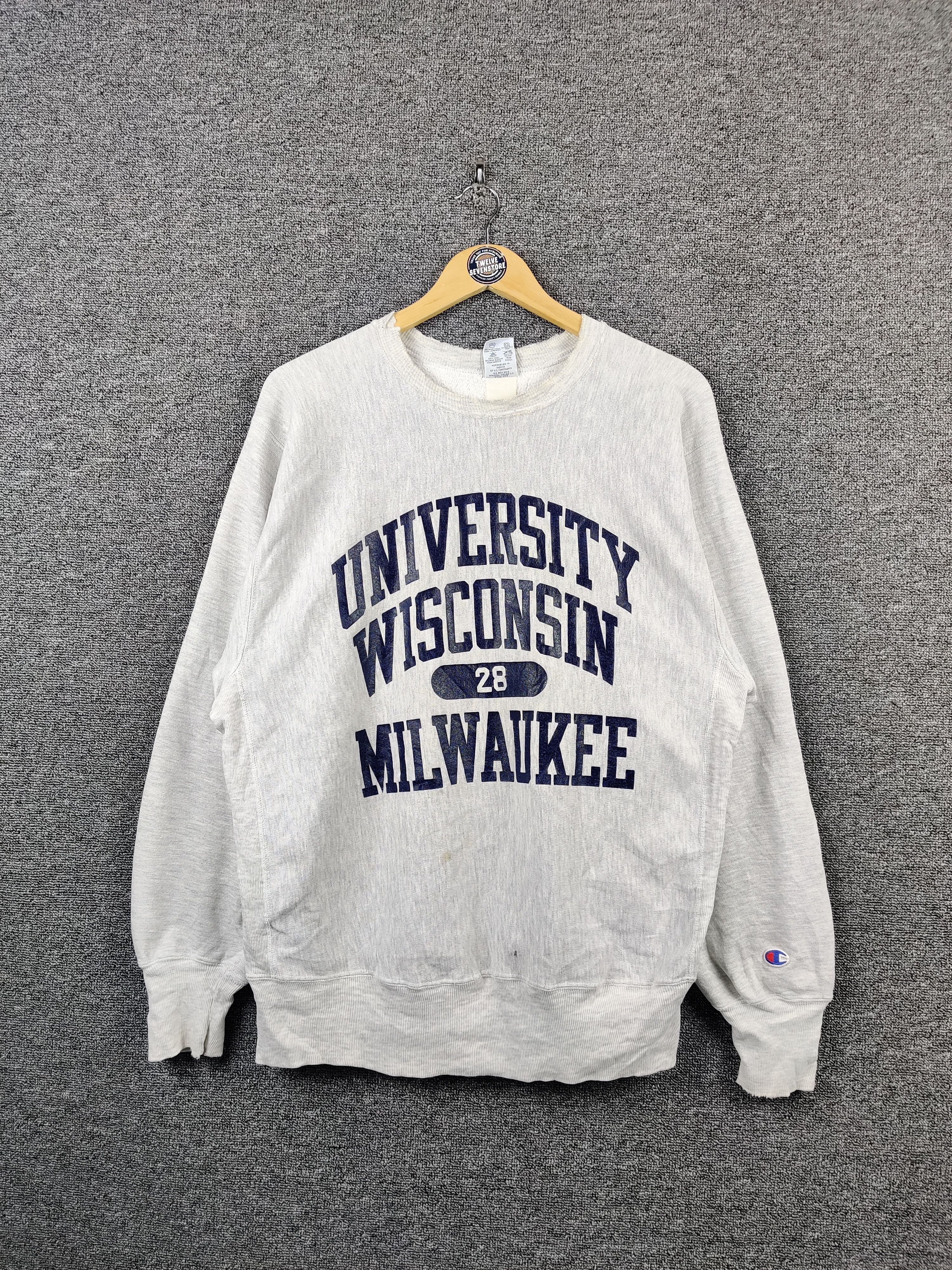 Champion Vintage 90's Champion University Distressed Sweatshirt Size US L / EU 52-54 / 3 - 1 Thumbnail