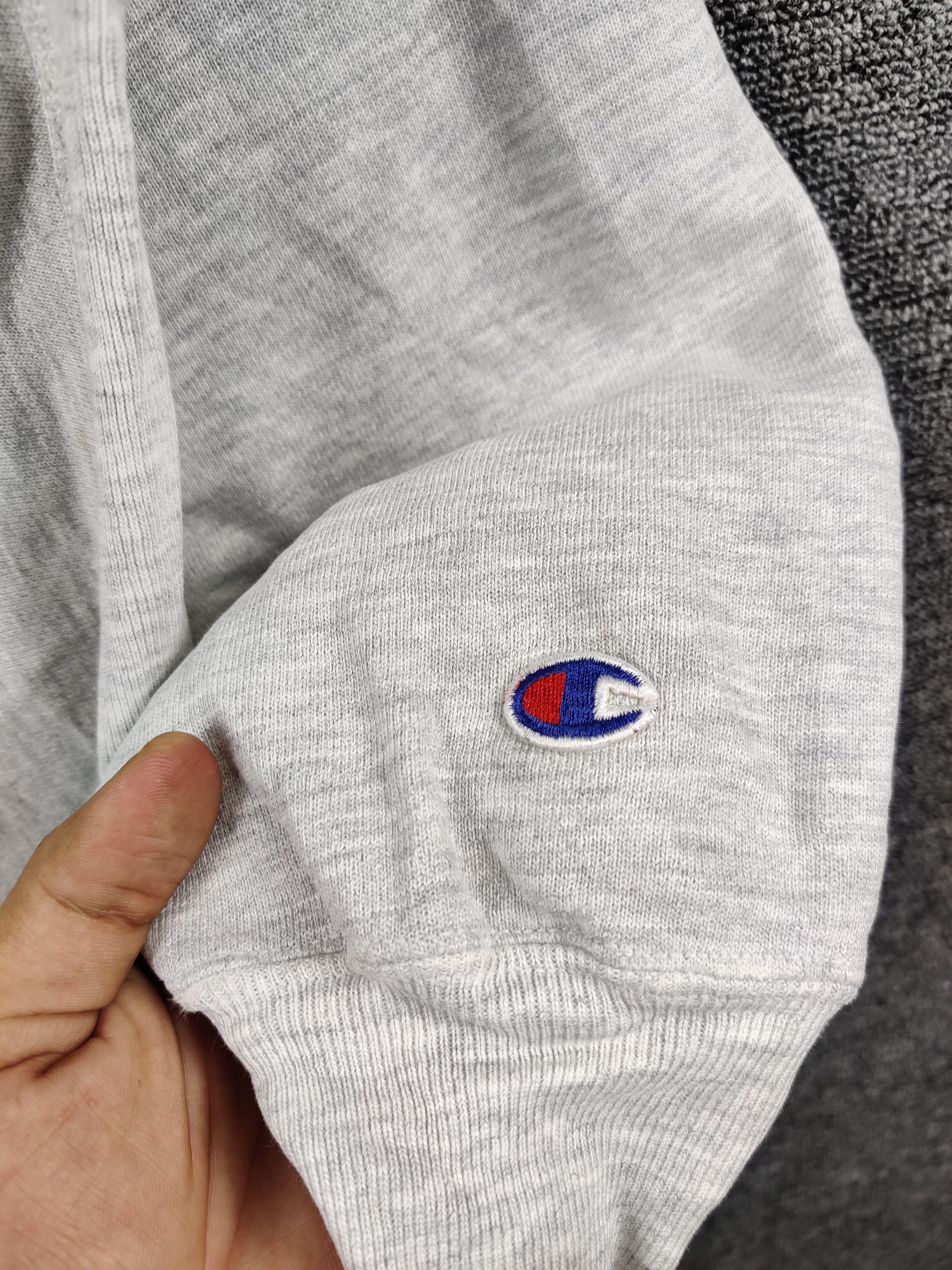 Champion Vintage 90's Champion University Distressed Sweatshirt Size US L / EU 52-54 / 3 - 6 Thumbnail