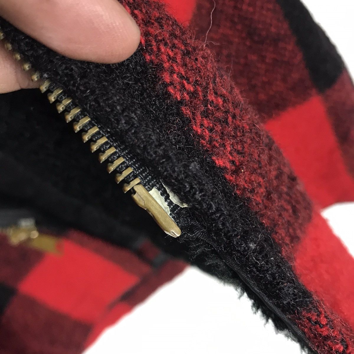 Woolrich Woolen Mills Vintage Woolrich Red Checks Plaid Wool Winter Jacket Size US M / EU 48-50 / 2 - 13 Thumbnail