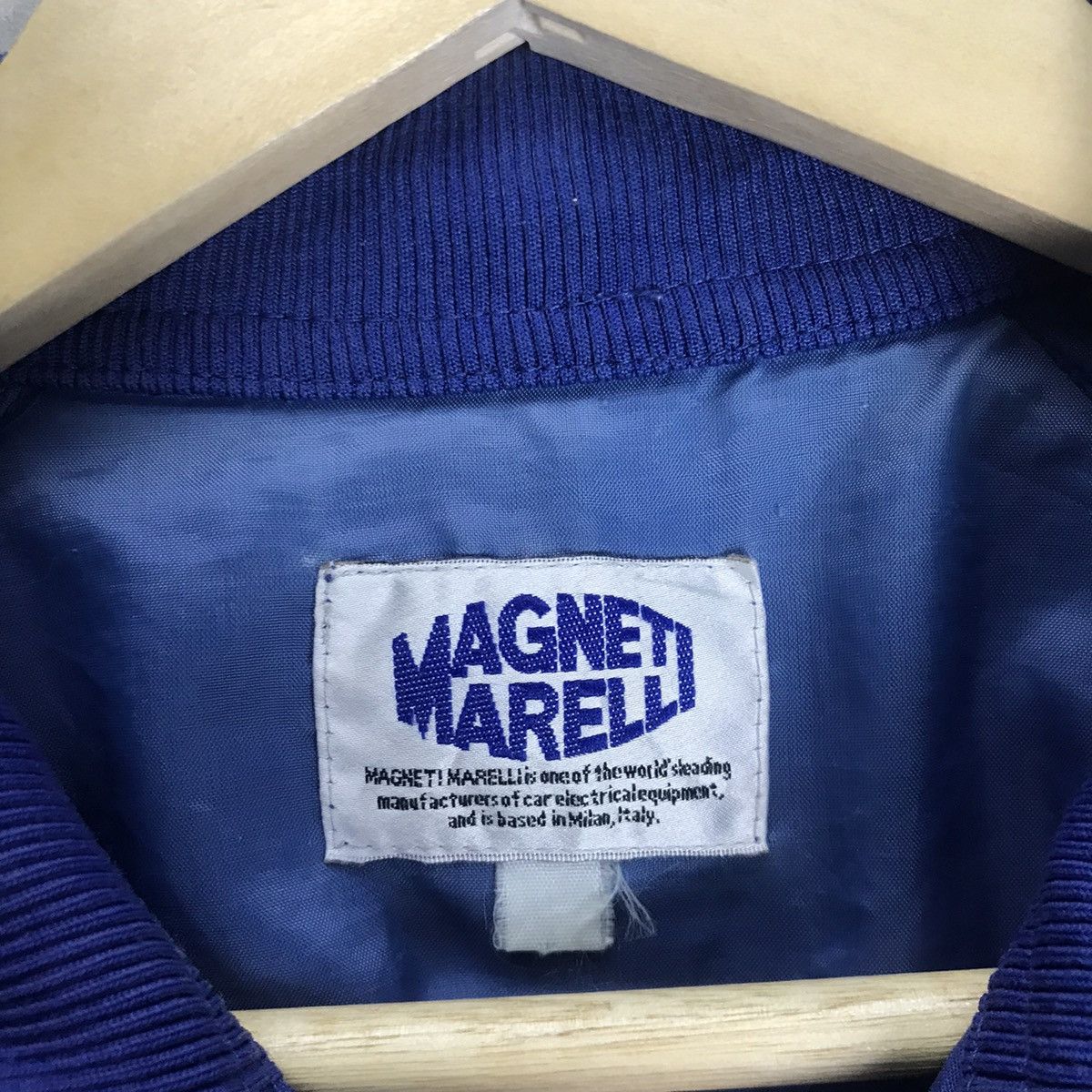Ferrari Vintage Ferrari Magneti Marelli Grand Prix Team Light Jacket Size US M / EU 48-50 / 2 - 13 Thumbnail
