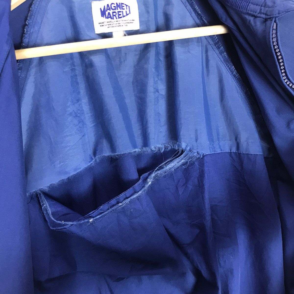 Ferrari Vintage Ferrari Magneti Marelli Grand Prix Team Light Jacket Size US M / EU 48-50 / 2 - 22 Thumbnail