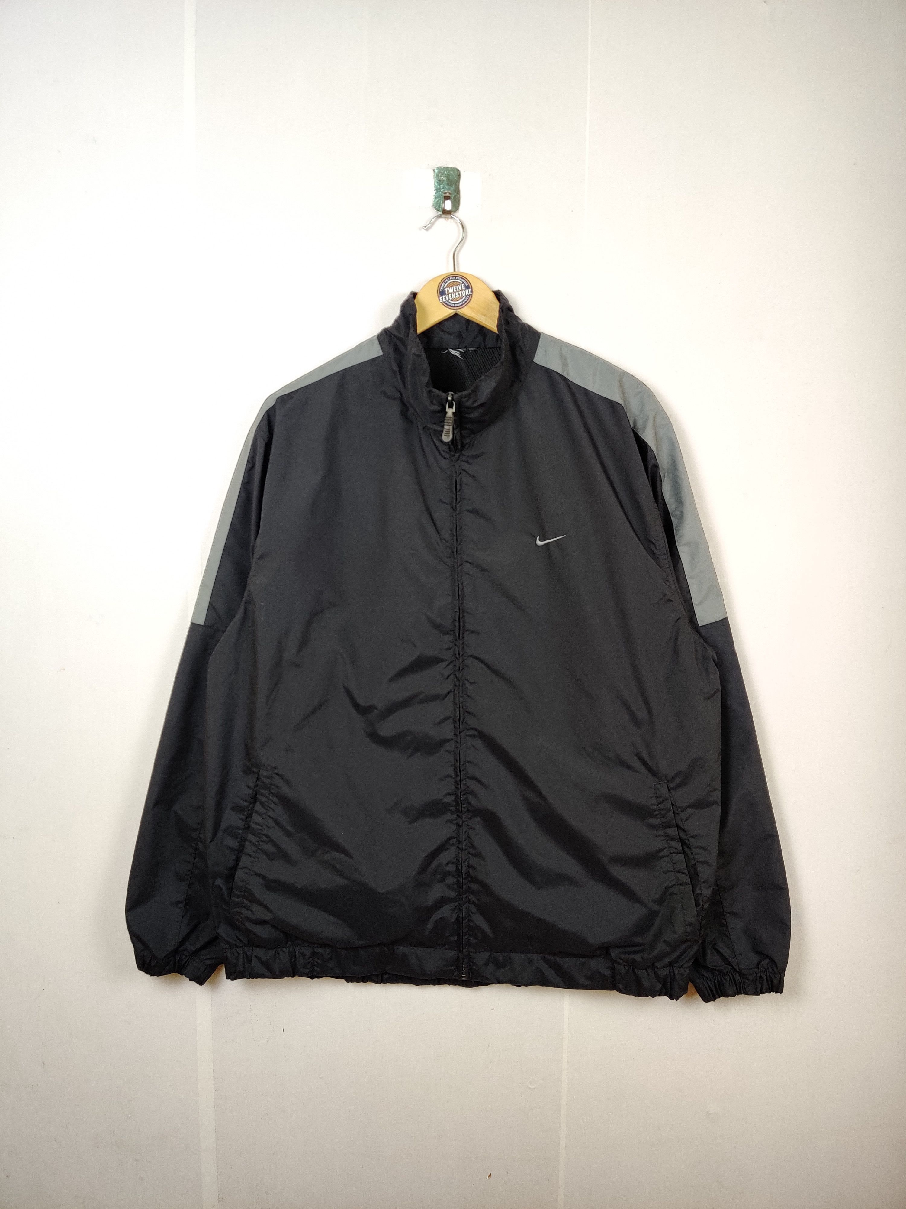 Nike Vintage Nike Swoosh Winbreaker Light Jacket Size US XL / EU 56 / 4 - 1 Thumbnail