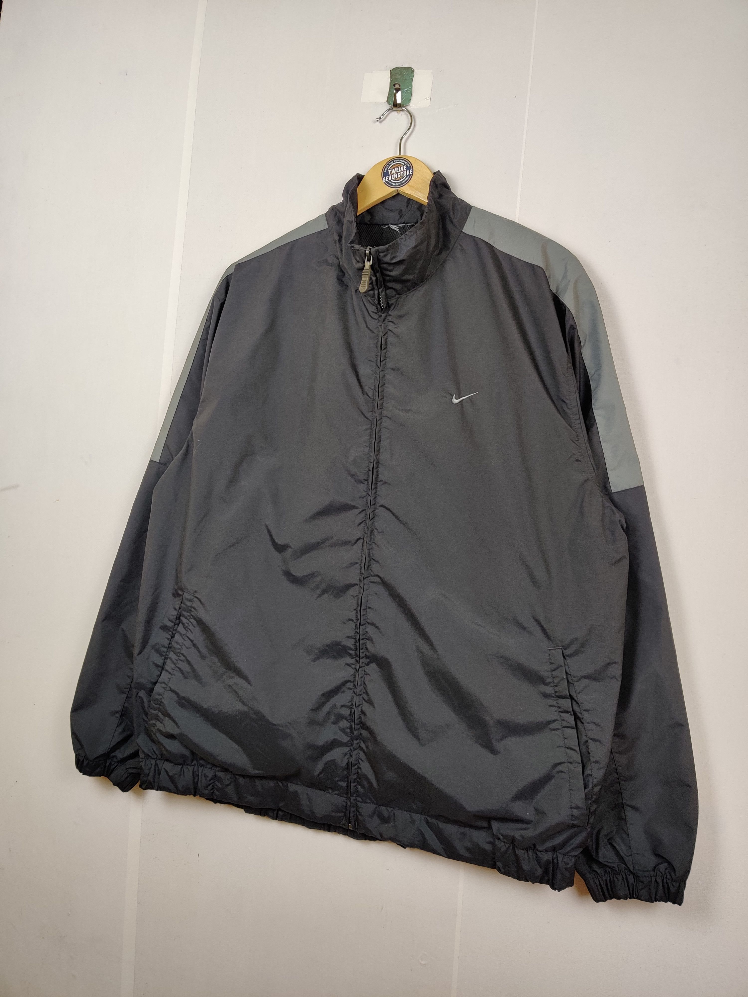 Nike Vintage Nike Swoosh Winbreaker Light Jacket Size US XL / EU 56 / 4 - 2 Thumbnail