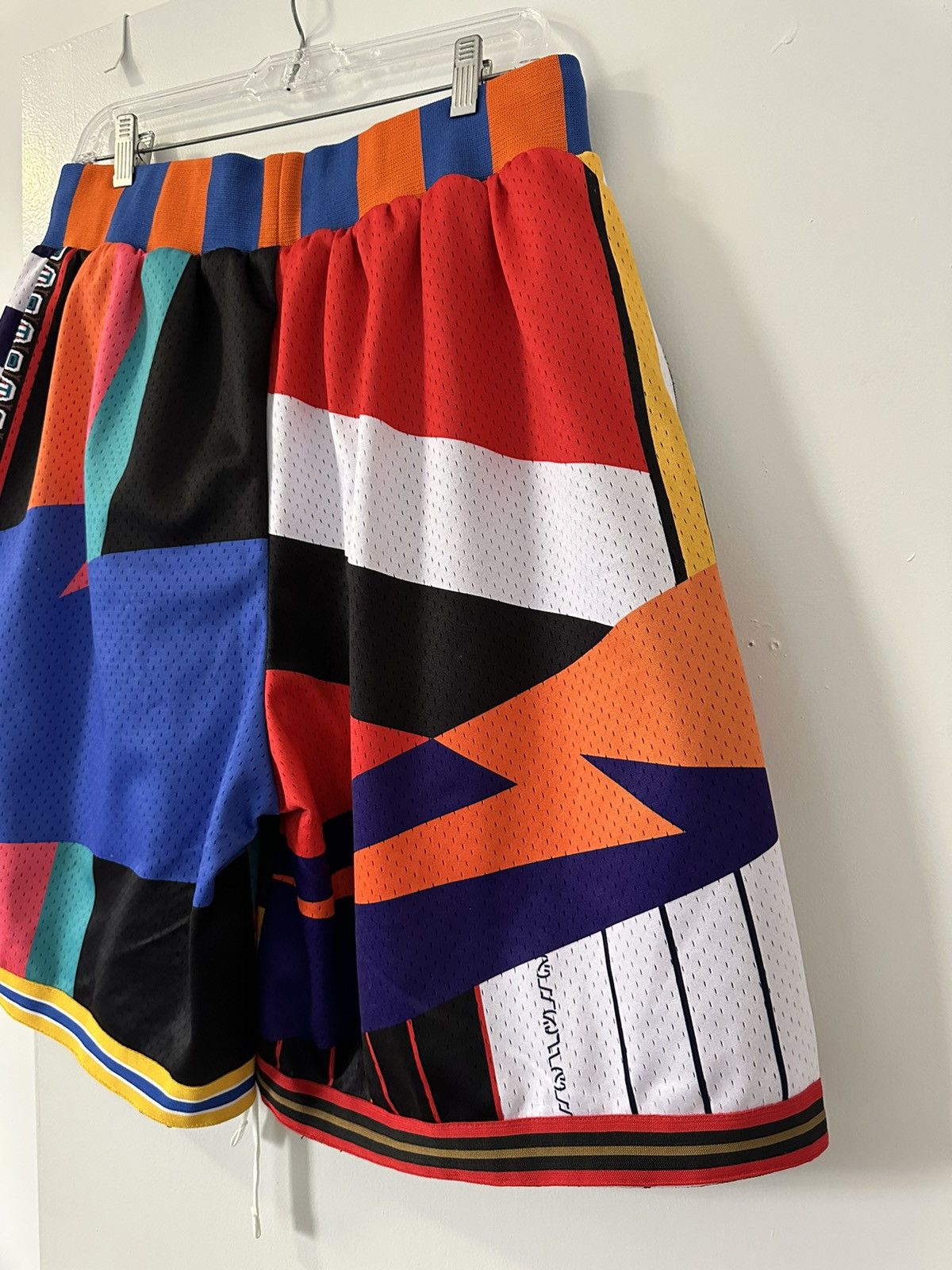 Collect and Select “What The, part 2” Shorts, size XXL Size US 38 / EU 54 - 5 Thumbnail