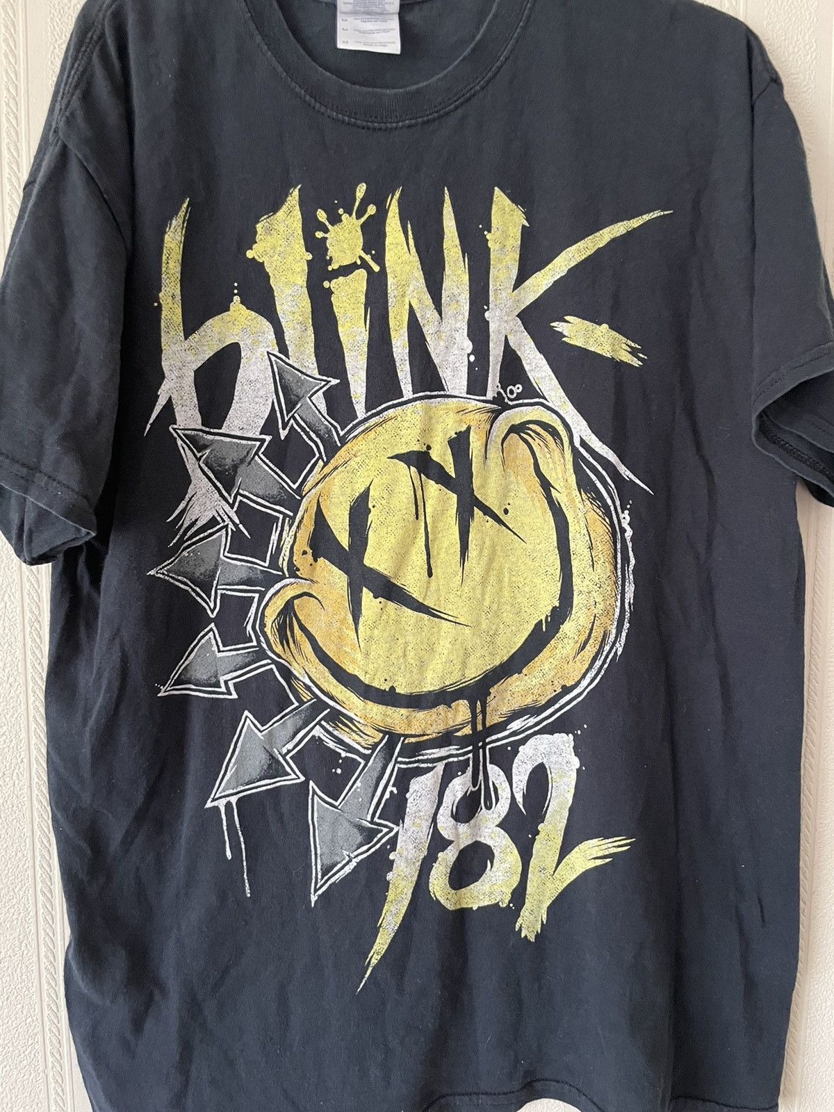 Band Tees × Vintage Vintage T Shirt Blink 182 Rock Band Tees Big Logo Size US M / EU 48-50 / 2 - 2 Thumbnail
