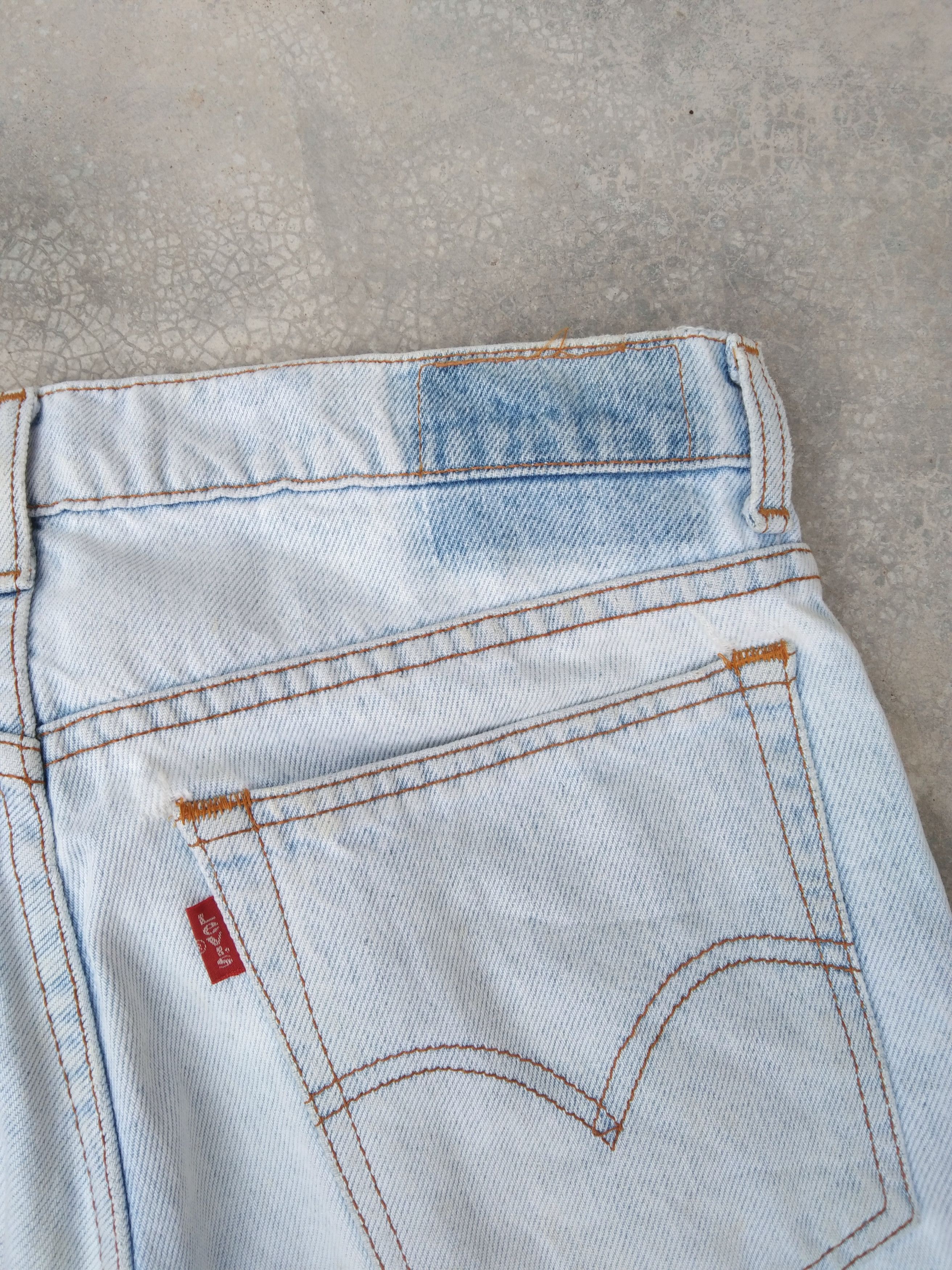 Jean × Levi's × Vintage Vintage Levis Jeans 515 Straight Leg Distressed Denim 31x29 Size US 31 - 4 Thumbnail