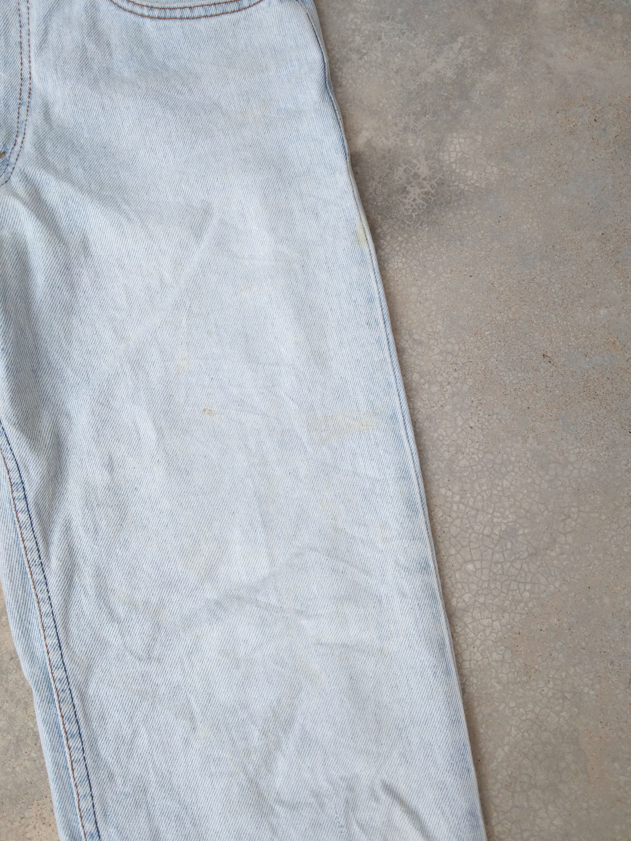 Jean × Levi's × Vintage Vintage Levis Jeans 515 Straight Leg Distressed Denim 31x29 Size US 31 - 7 Thumbnail