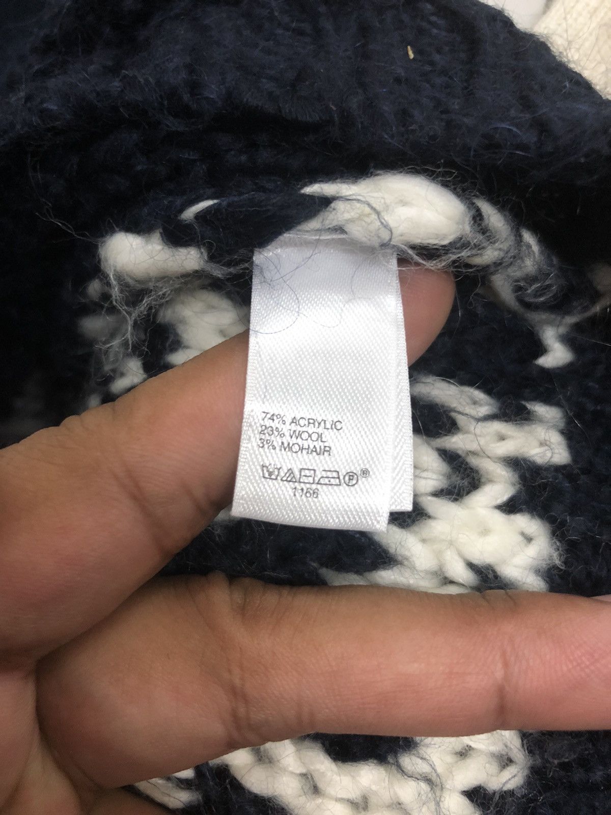 Aran Isles Knitwear Vintage Gap Button Ups Knitwear Cardigan Size US S / EU 44-46 / 1 - 10 Thumbnail