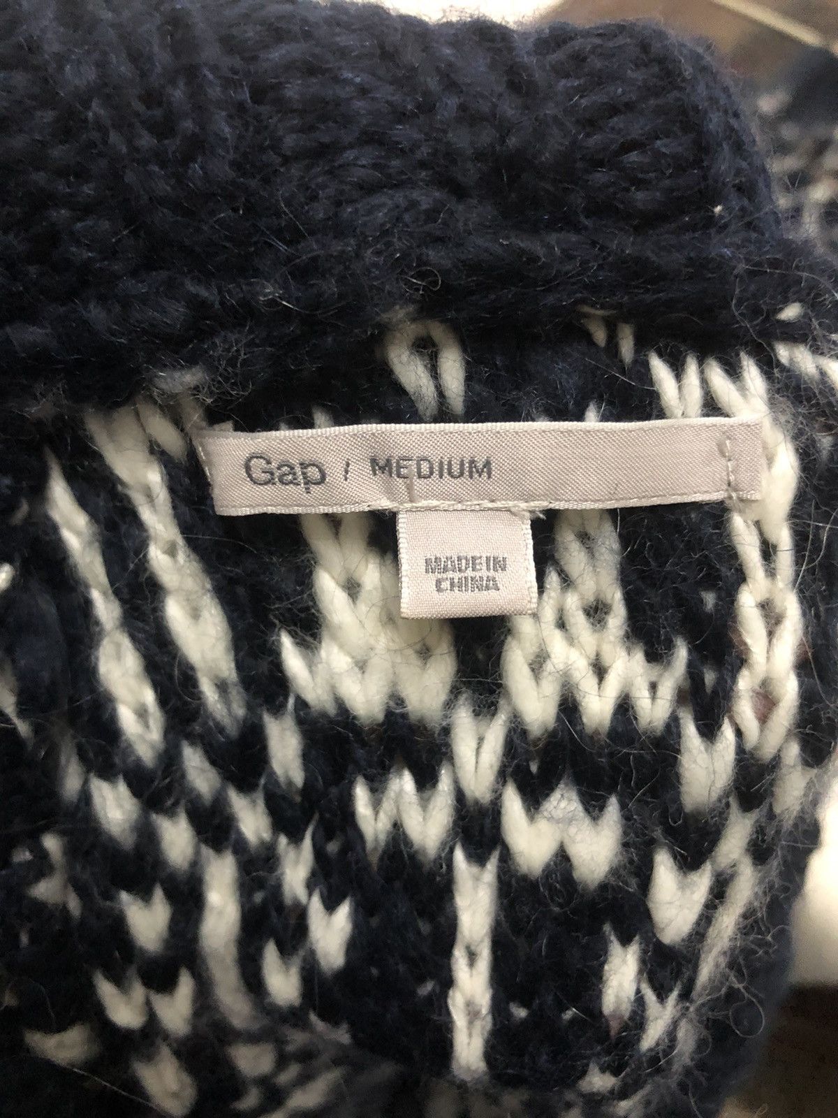 Aran Isles Knitwear Vintage Gap Button Ups Knitwear Cardigan Size US S / EU 44-46 / 1 - 9 Thumbnail