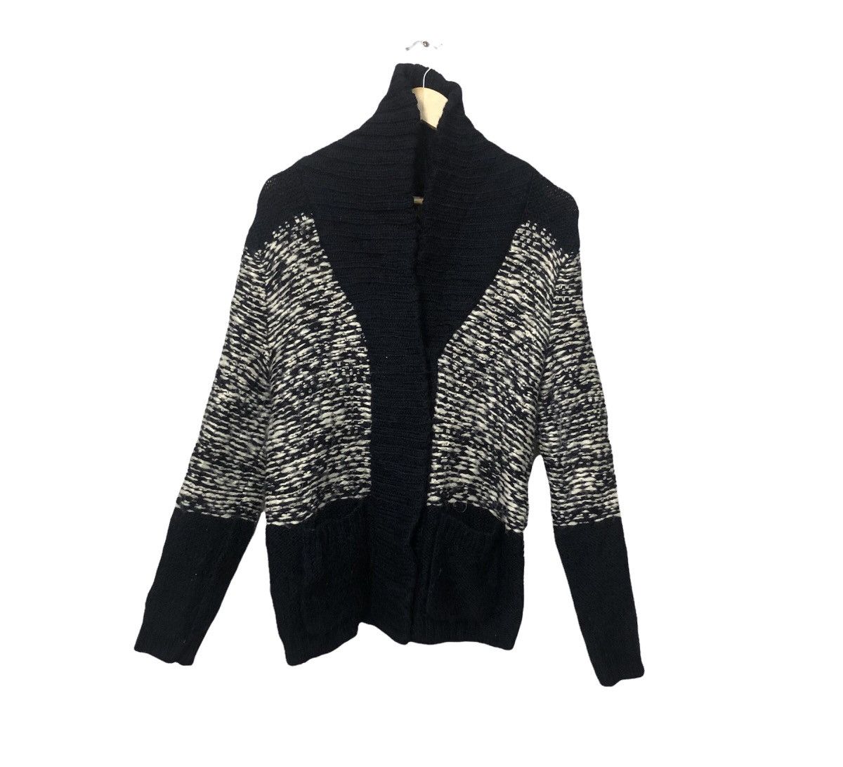 Aran Isles Knitwear Vintage Gap Button Ups Knitwear Cardigan Size US S / EU 44-46 / 1 - 1 Thumbnail