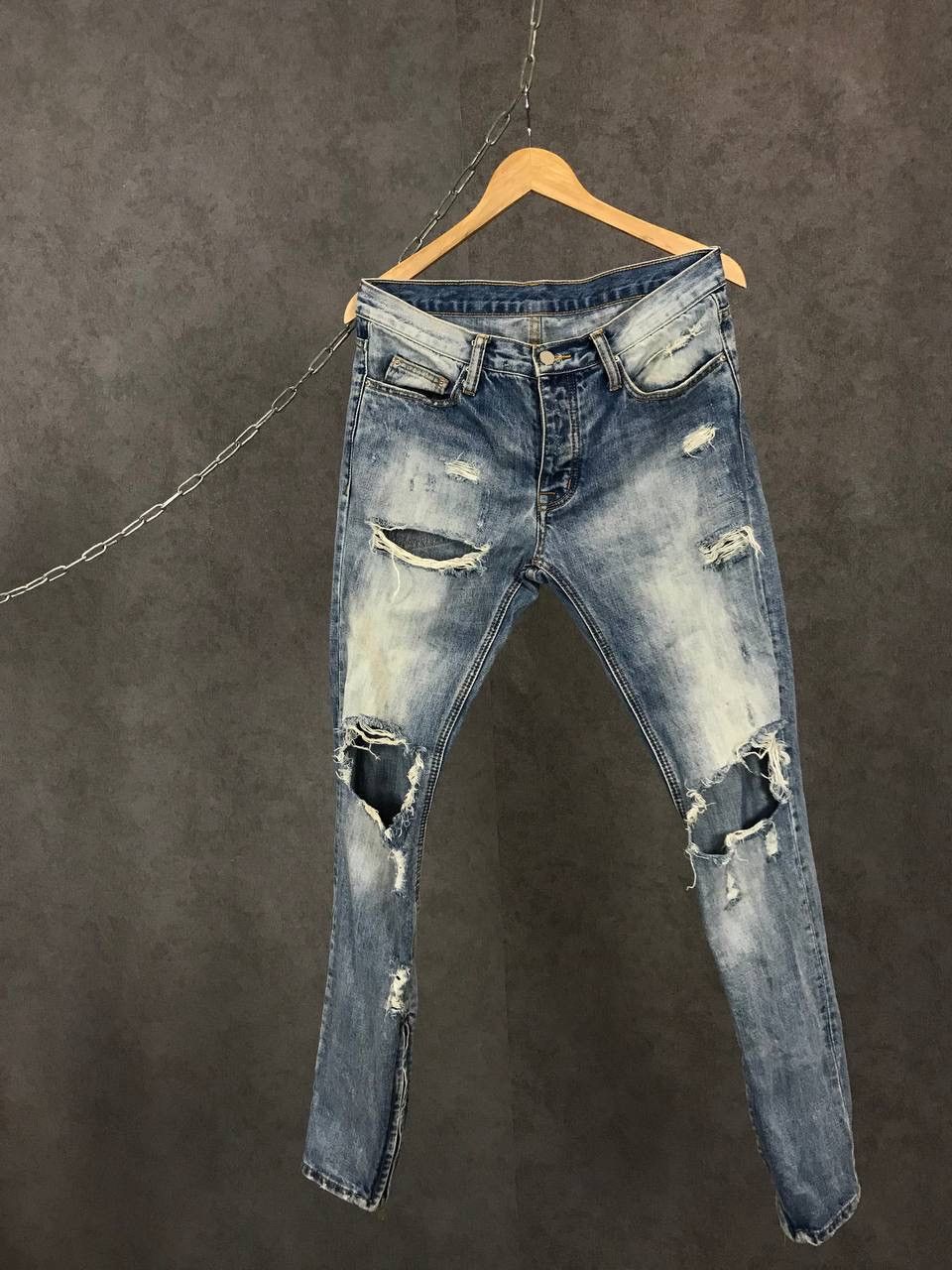 MNML MNML distressed denim jeans Size US 31 - 1 Thumbnail