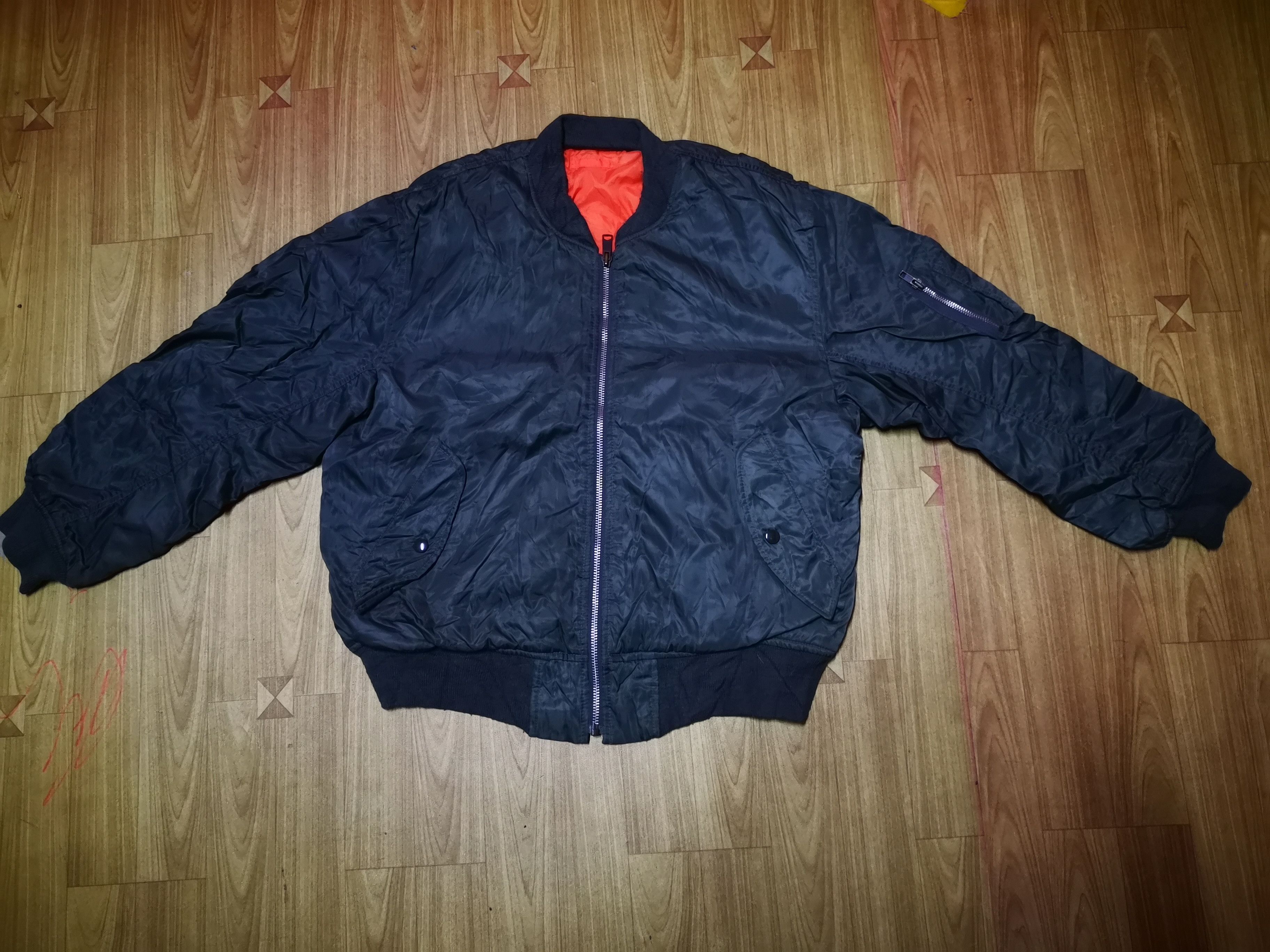 Uniqlo Bomber Jacket uniqlo Size US M / EU 48-50 / 2 - 1 Thumbnail